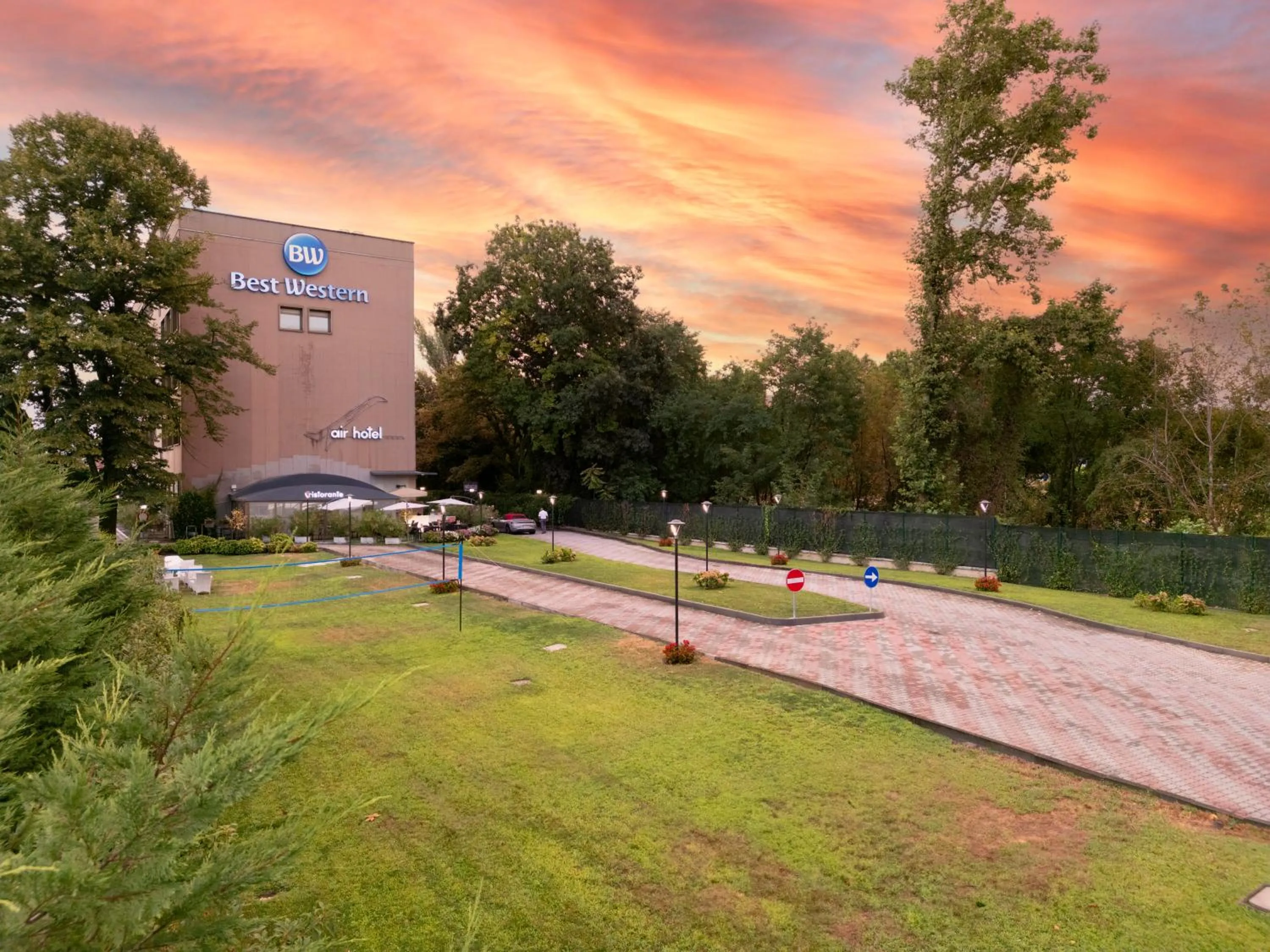 Garden in Best Western Air Hotel Linate