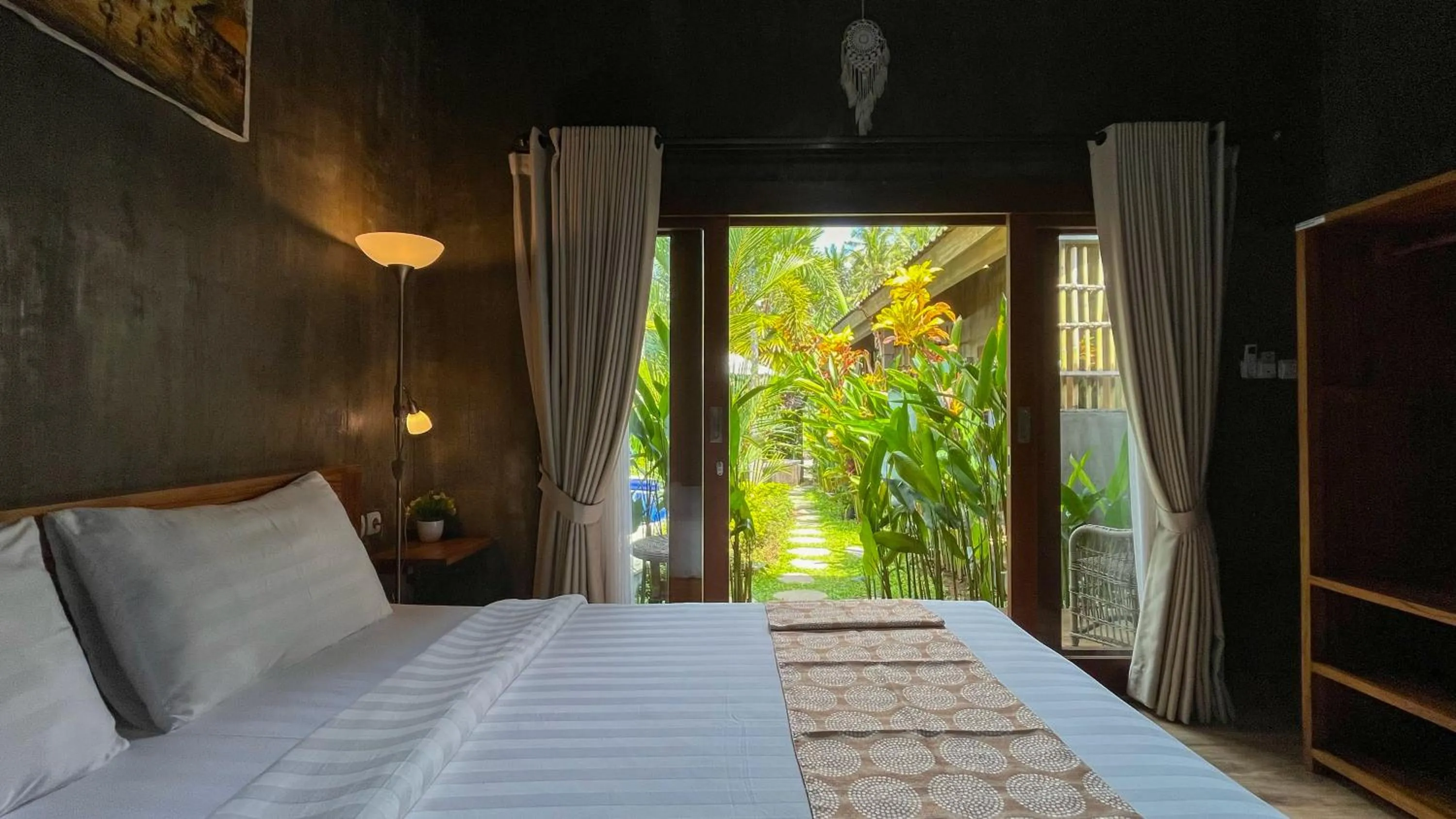 Bed in Elemento Homestay Badung