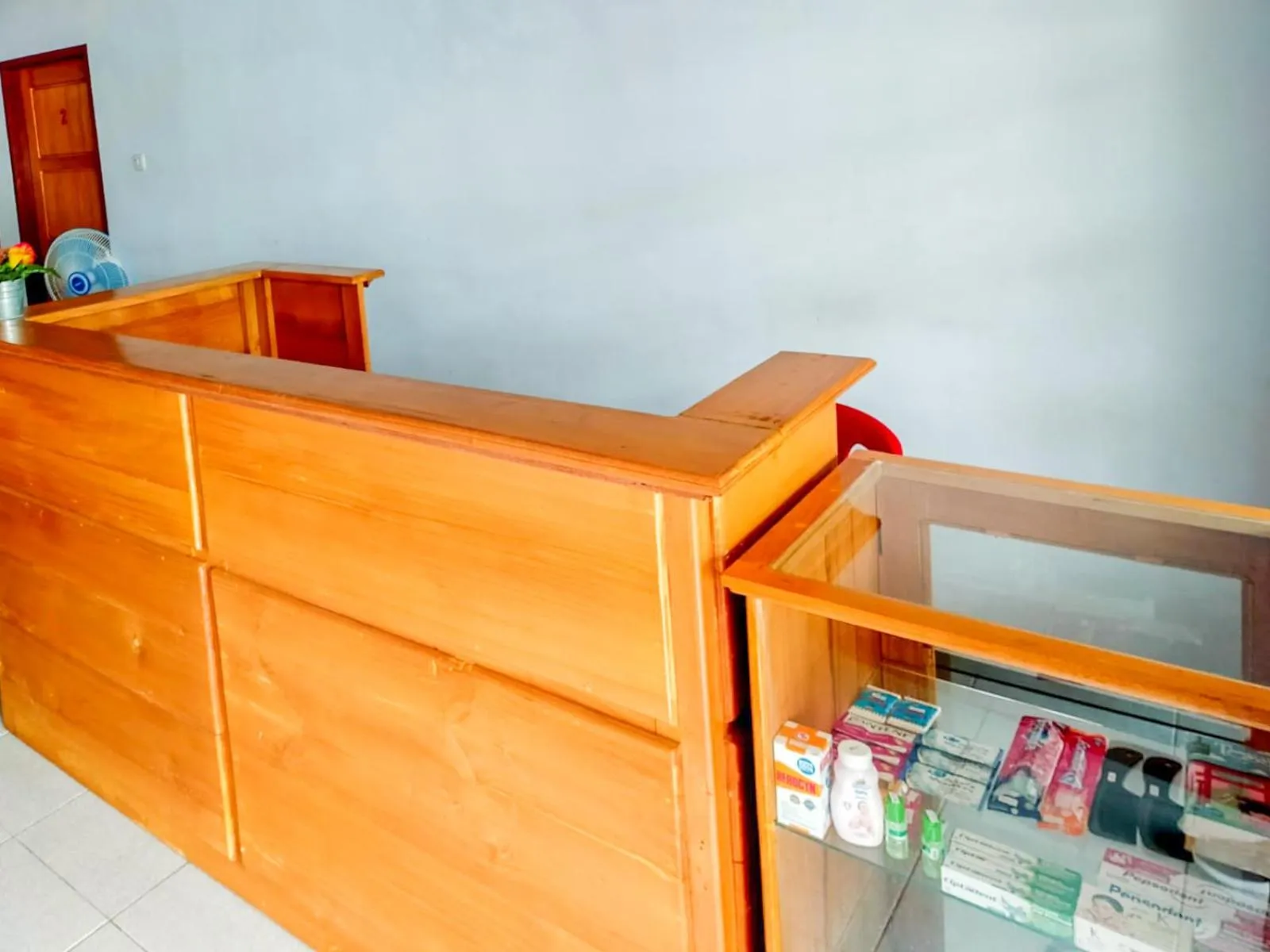 RedDoorz @ Makarios Hotel Poso