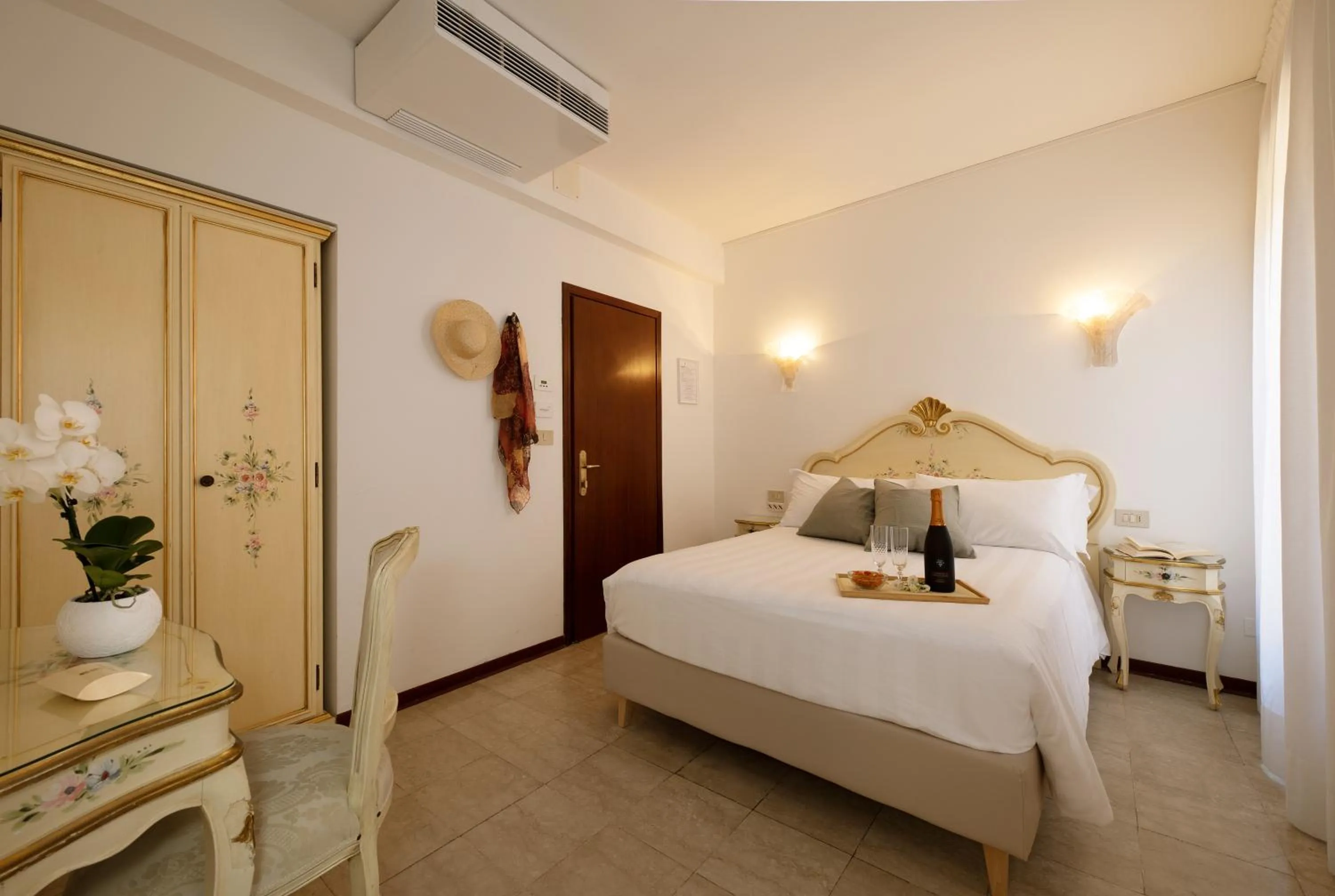 Bed in Hotel Guerrini