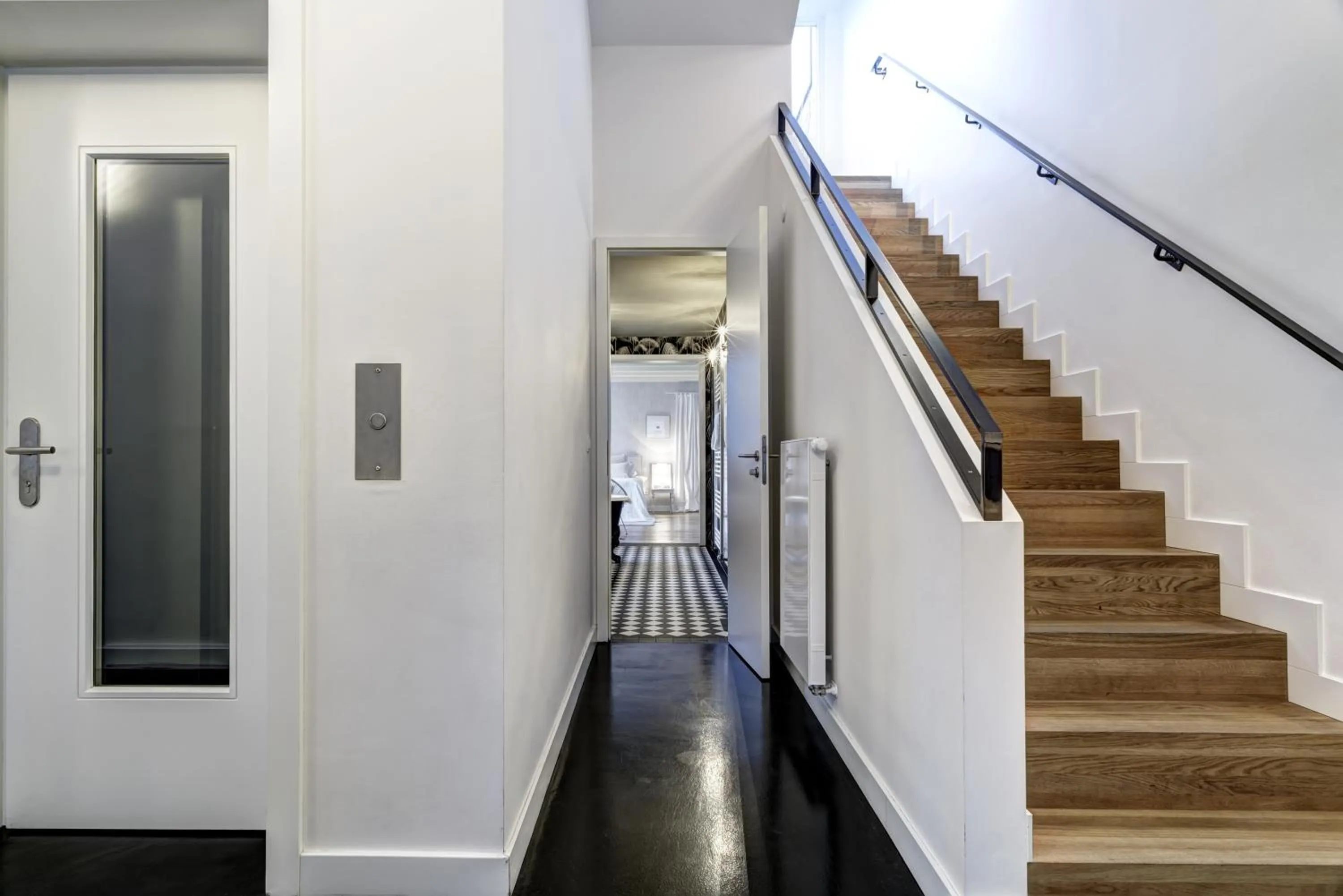 Area and facilities in Gorki Apartments