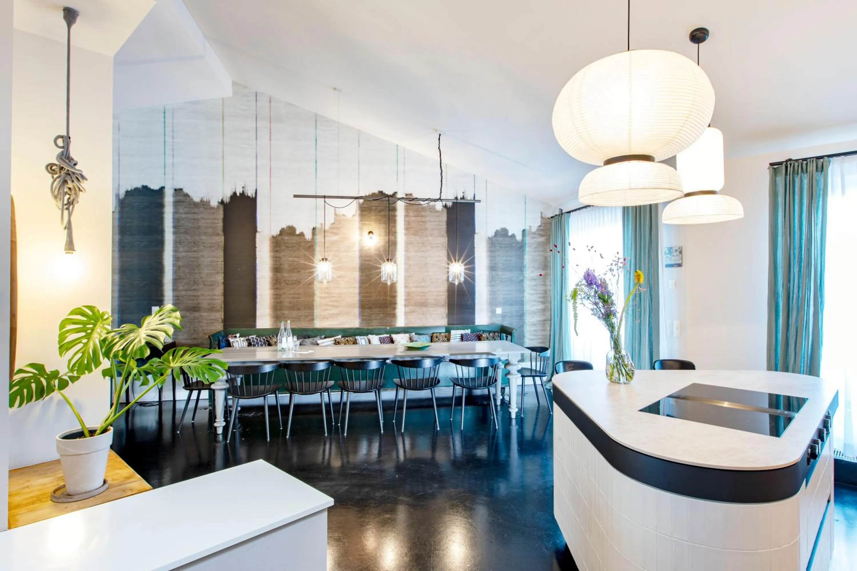 Dining area in Gorki Apartments