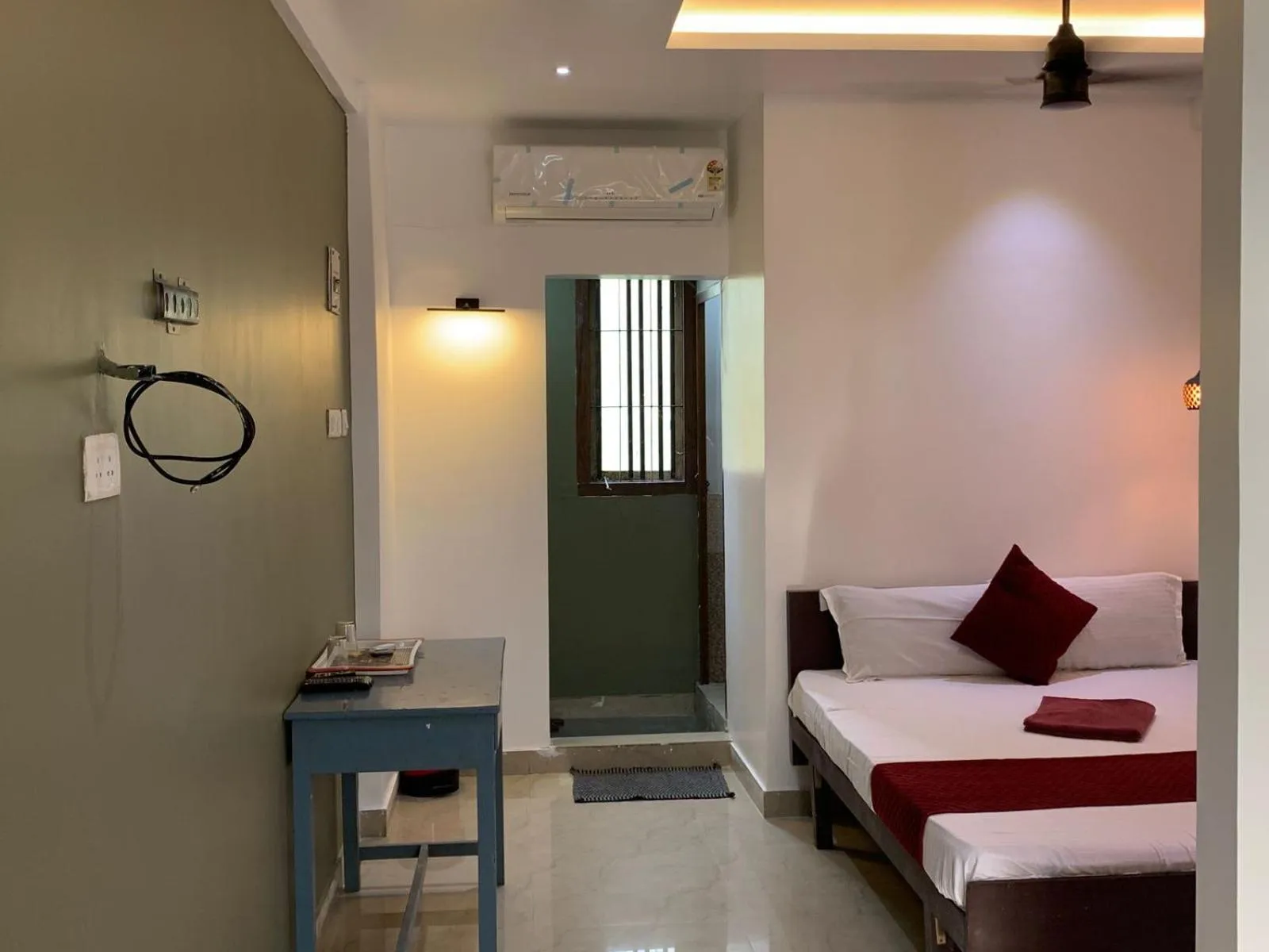 Bed in FAAZ Residency