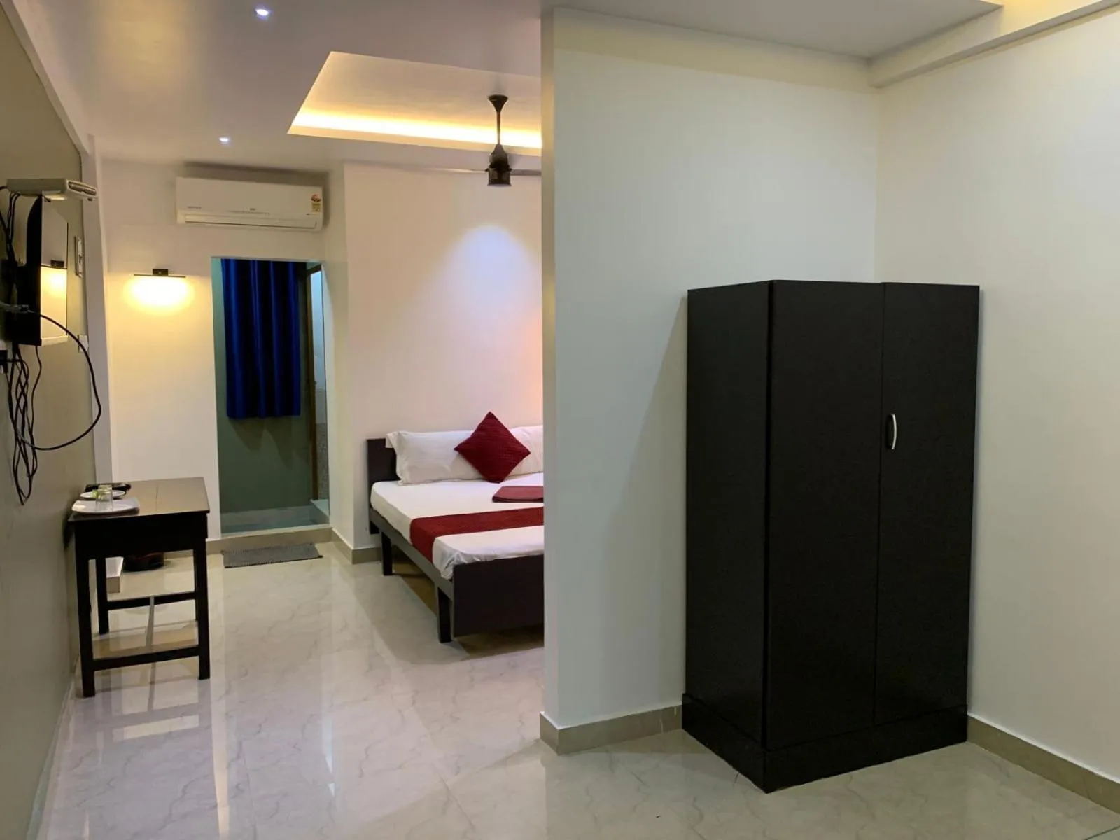 Bed in FAAZ Residency