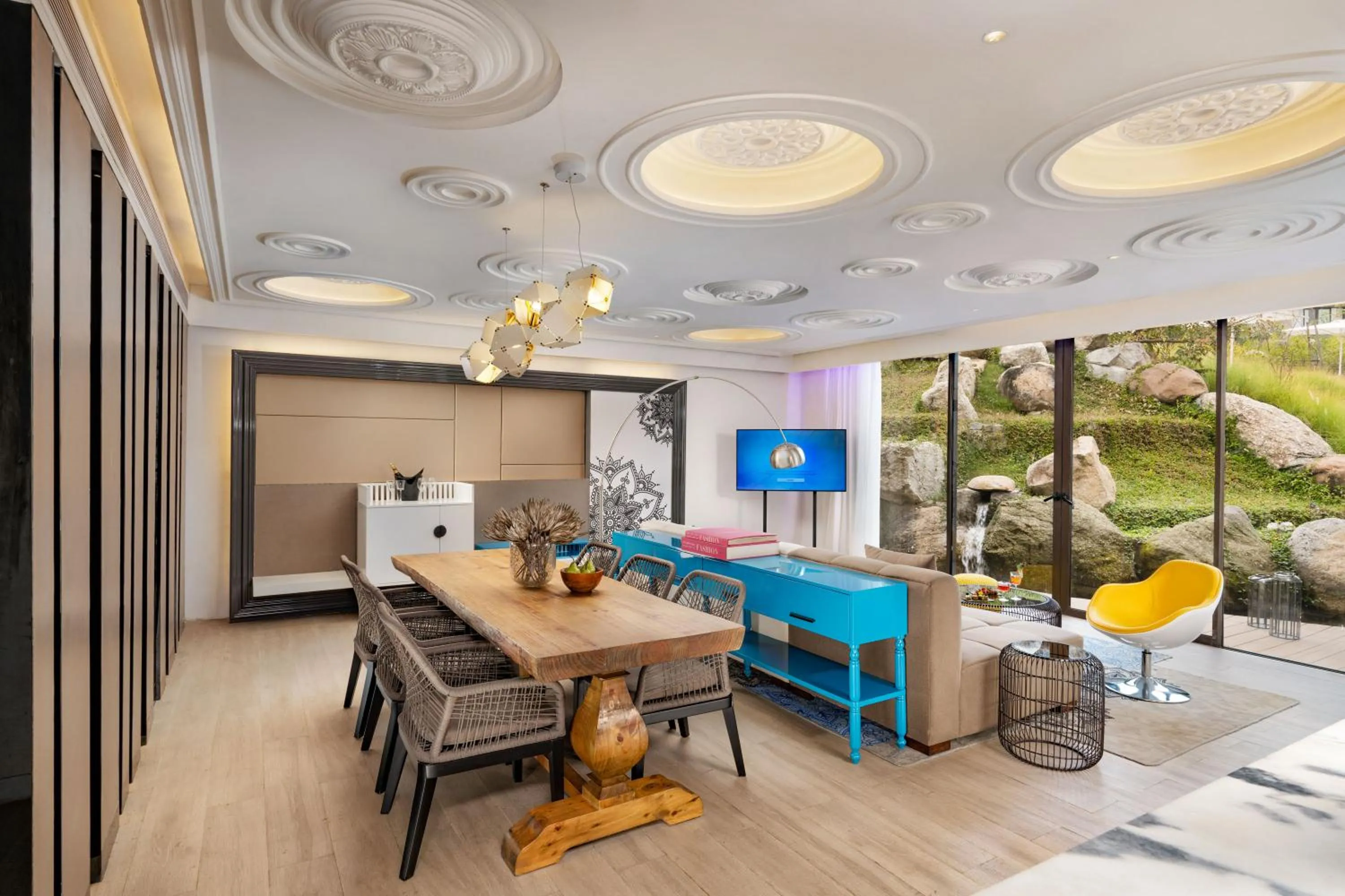 Living room in Norbu The Montanna, Dharamshala - IHCL SeleQtions