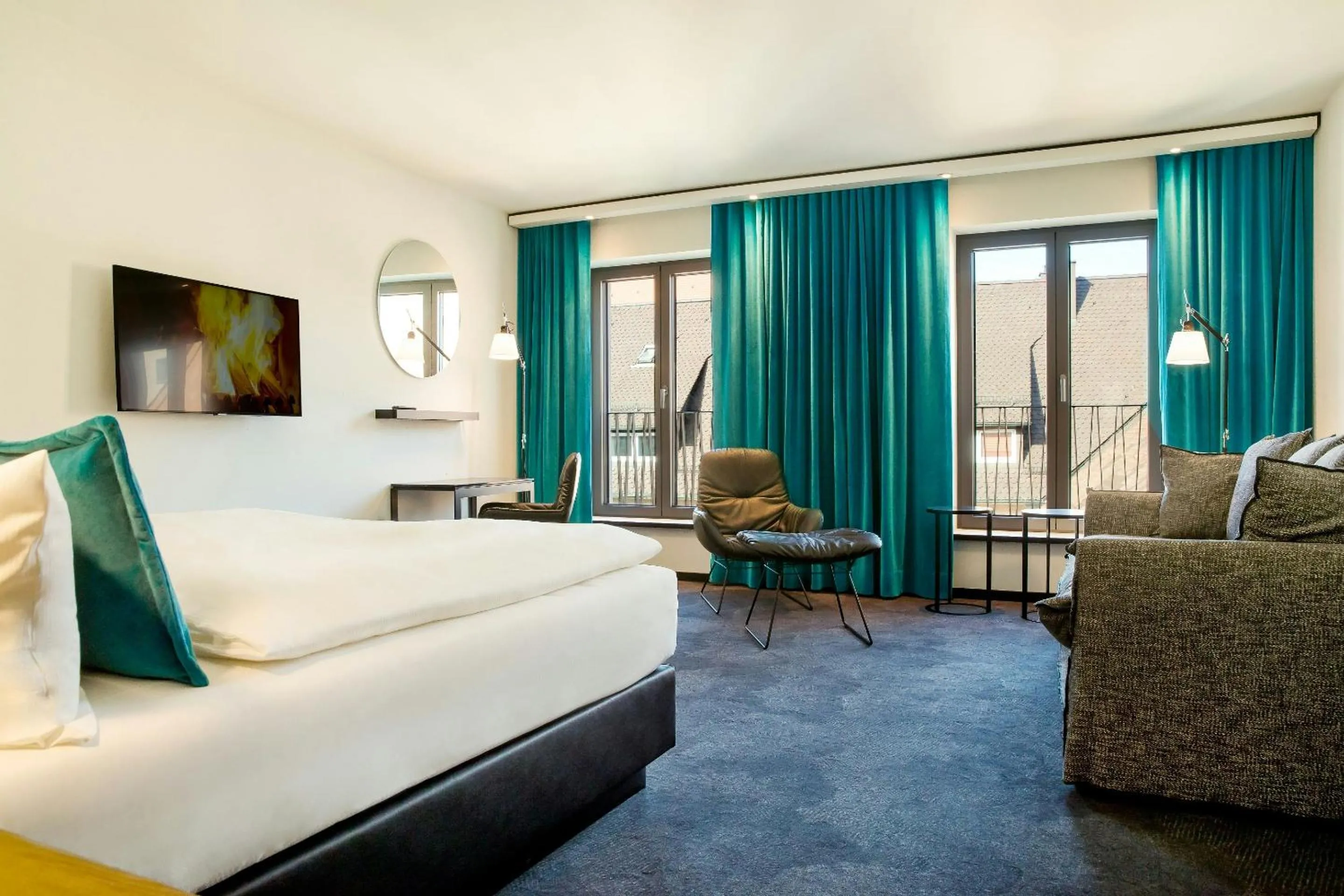 Photo of the whole room, Bed in Motel One Ulm