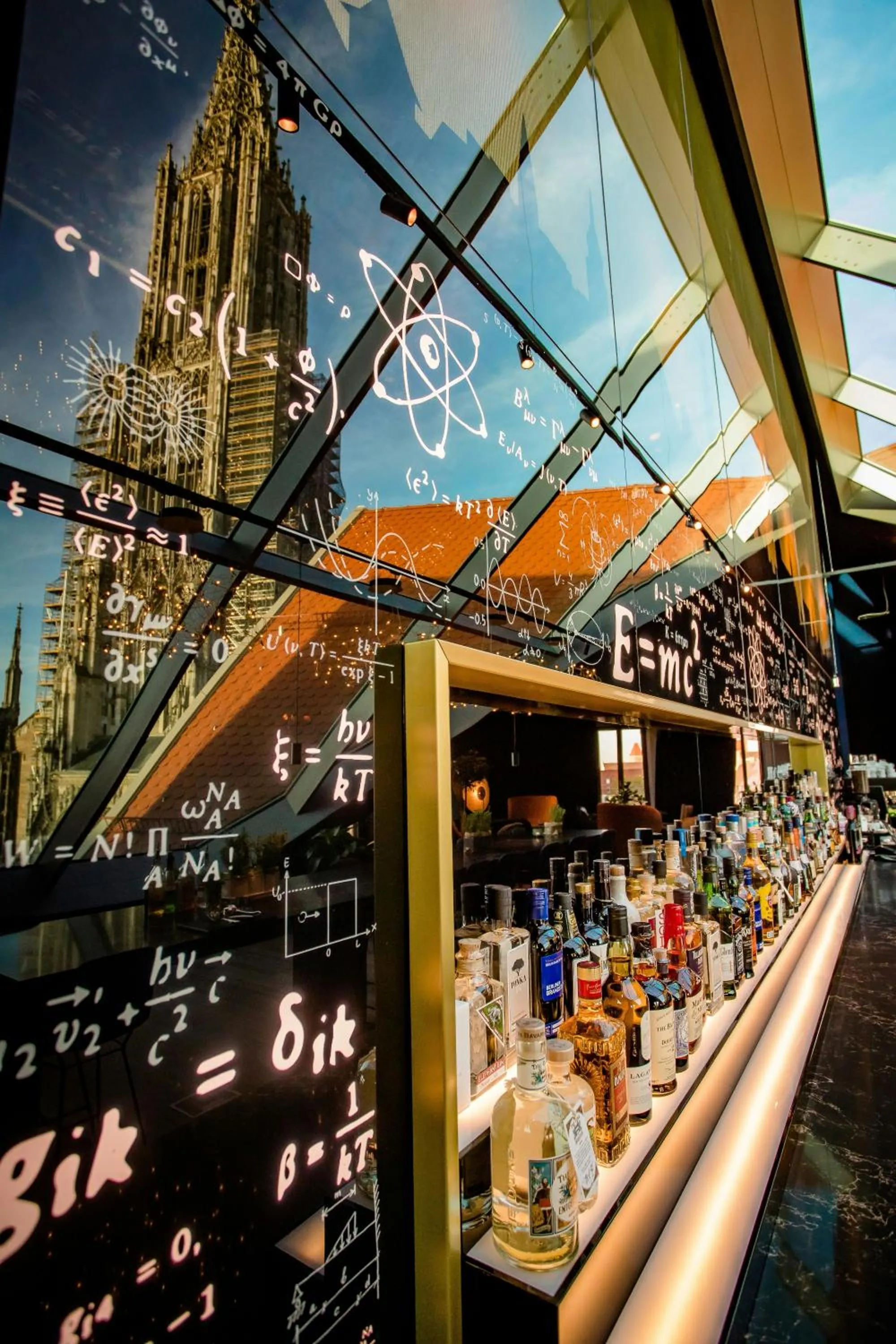 Lounge or bar in Motel One Ulm