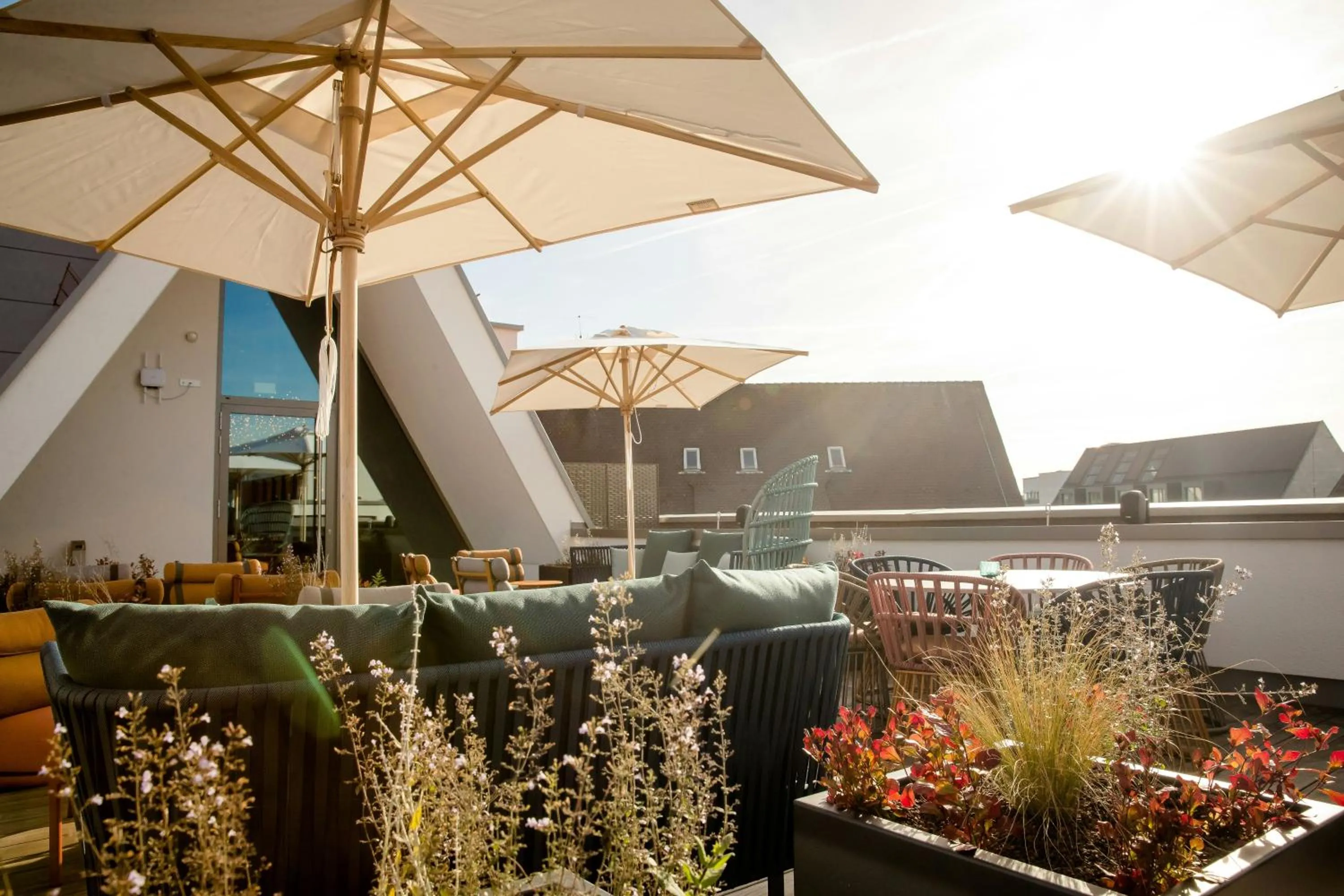 Lounge or bar in Motel One Ulm