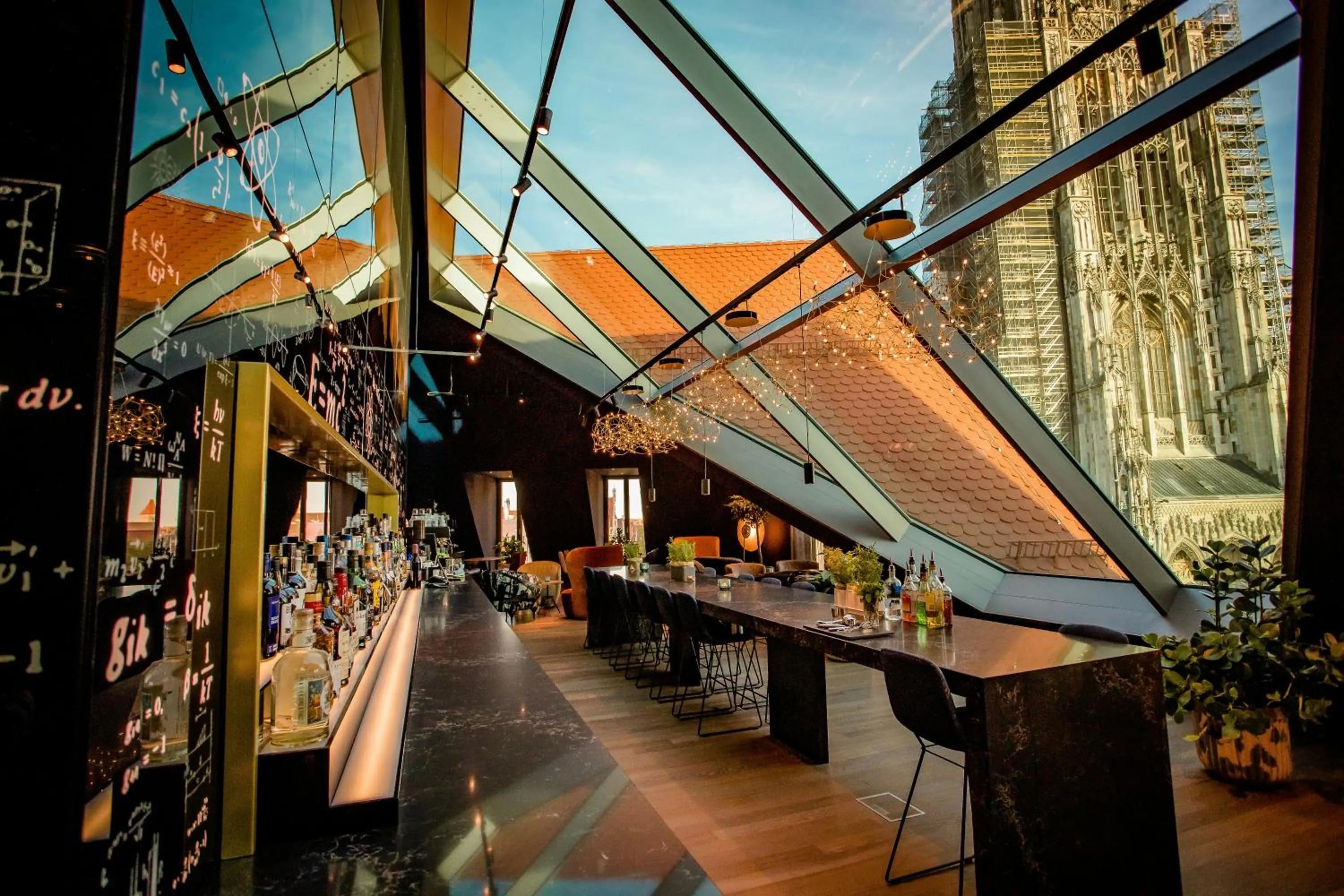 Lounge or bar in Motel One Ulm