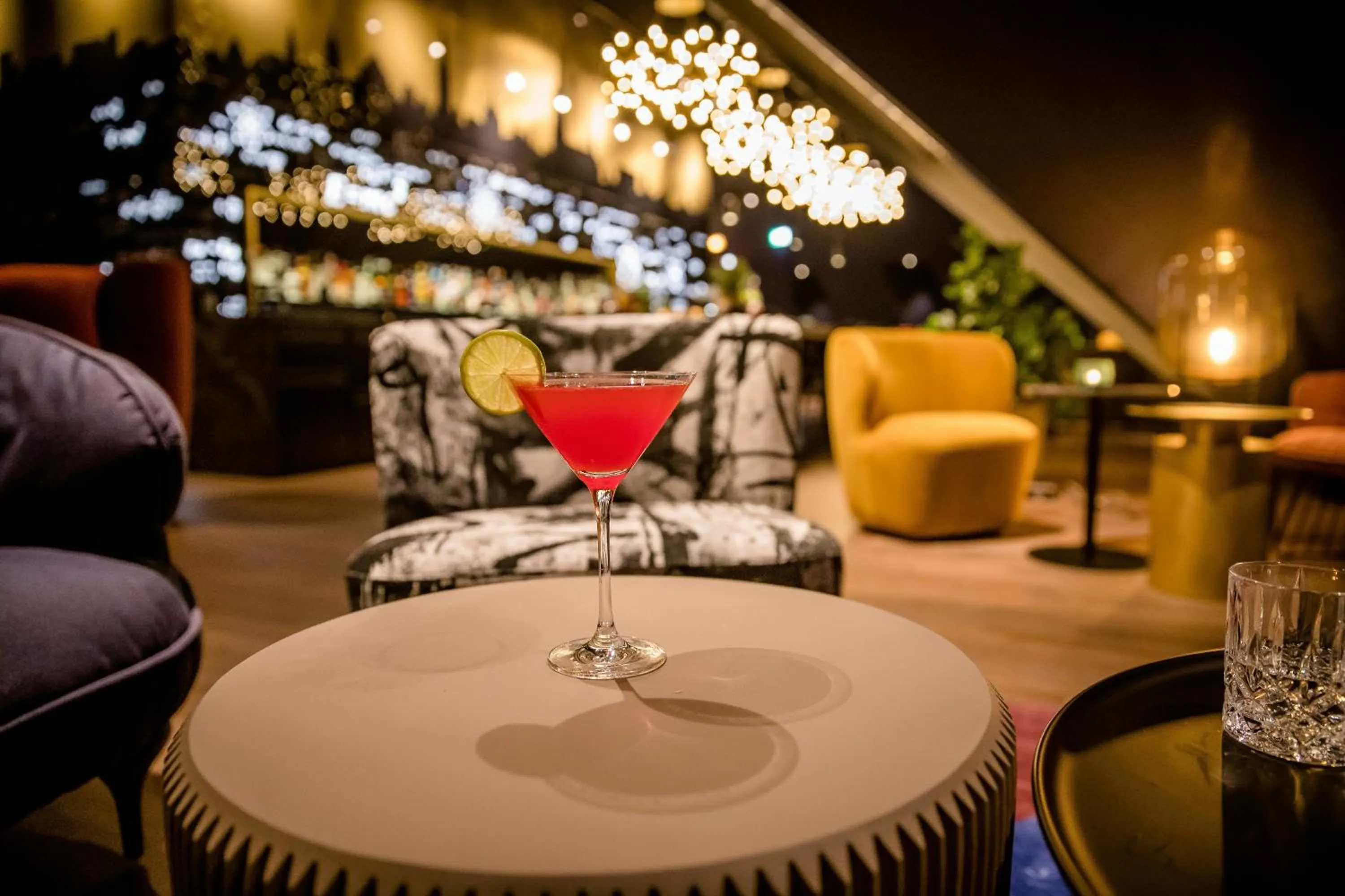 Lounge or bar in Motel One Ulm