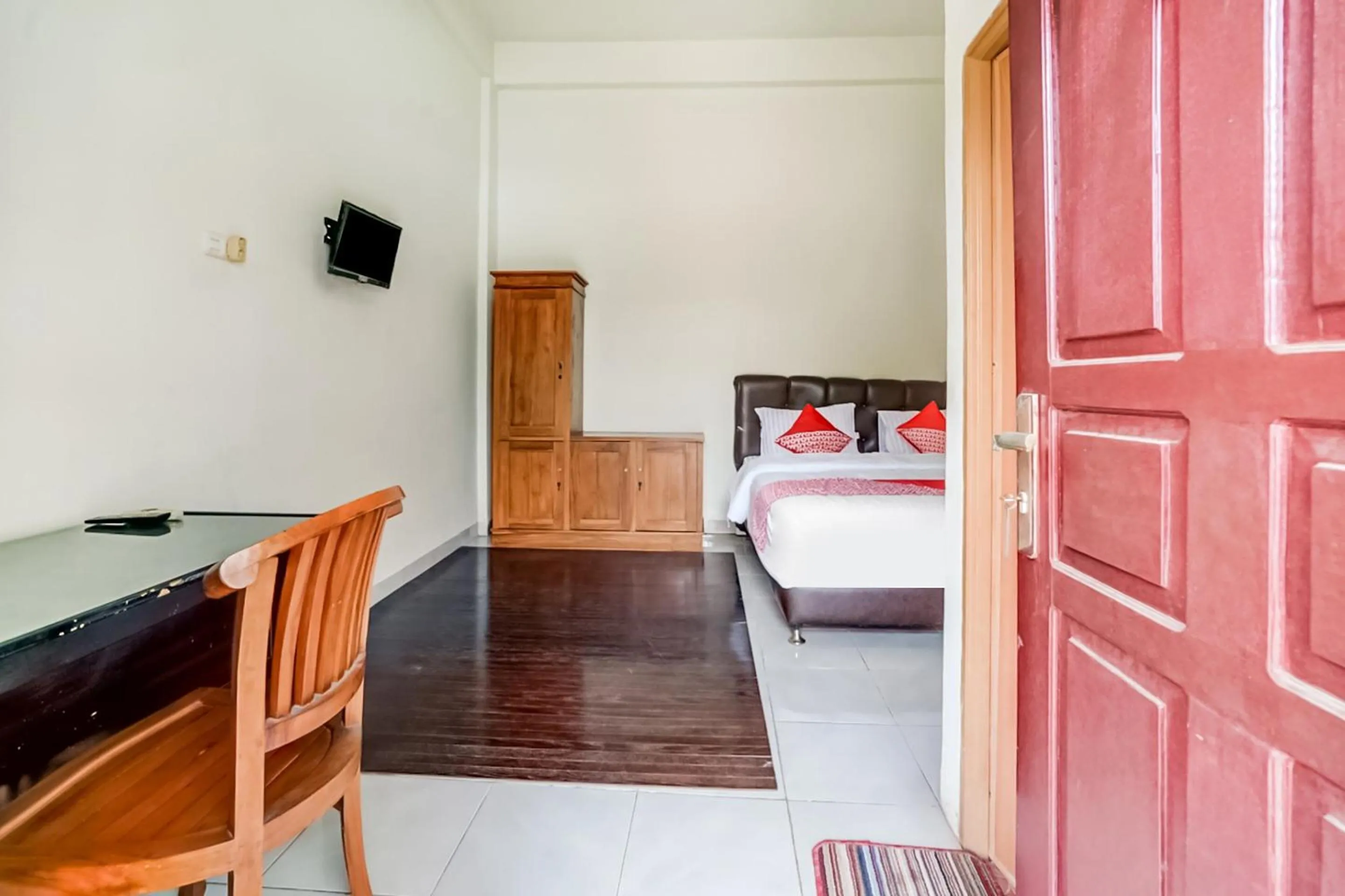 Bedroom in OYO Life 91160 Wisma Srijaya Syariah