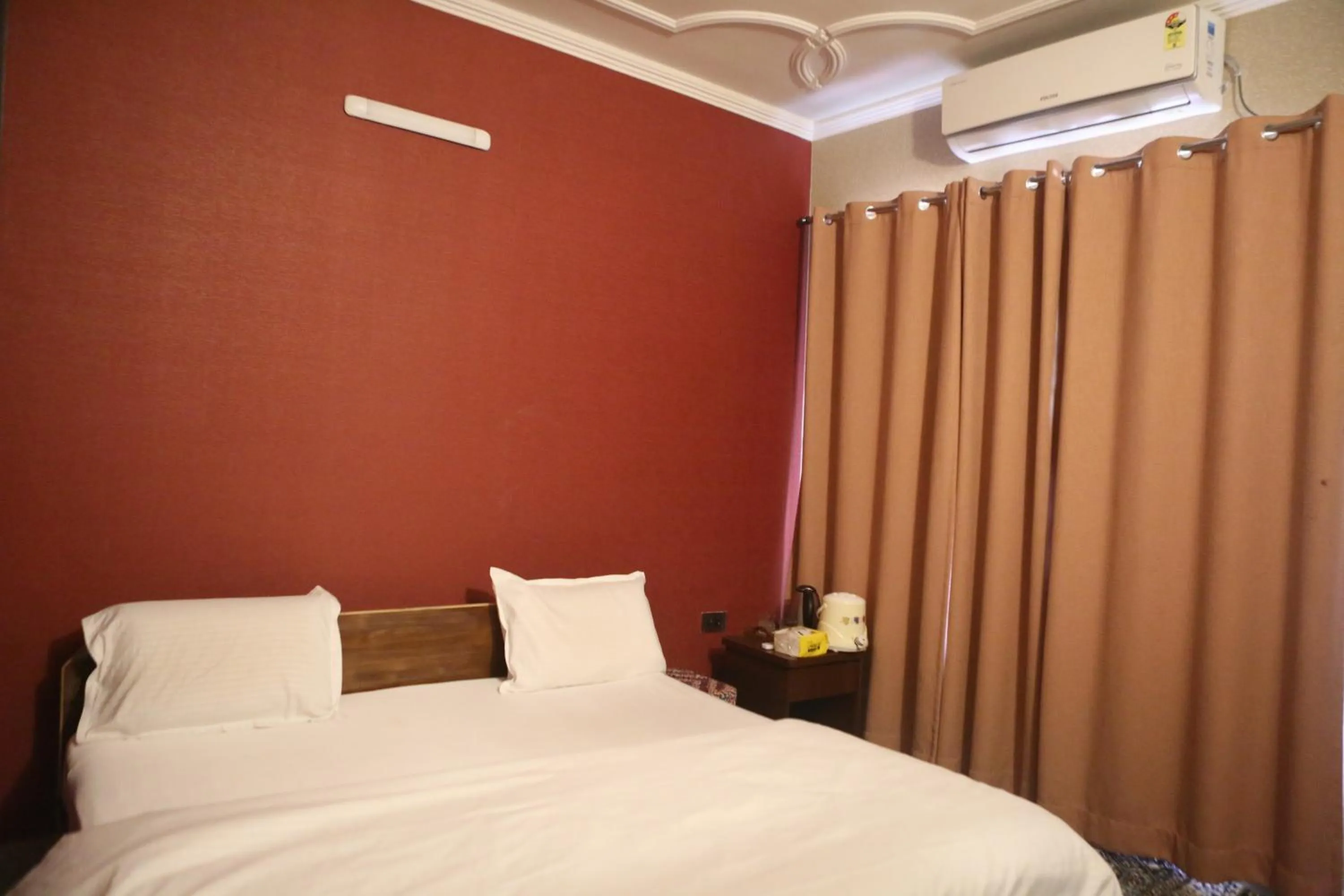 Bed in Vedic Dham Ganga