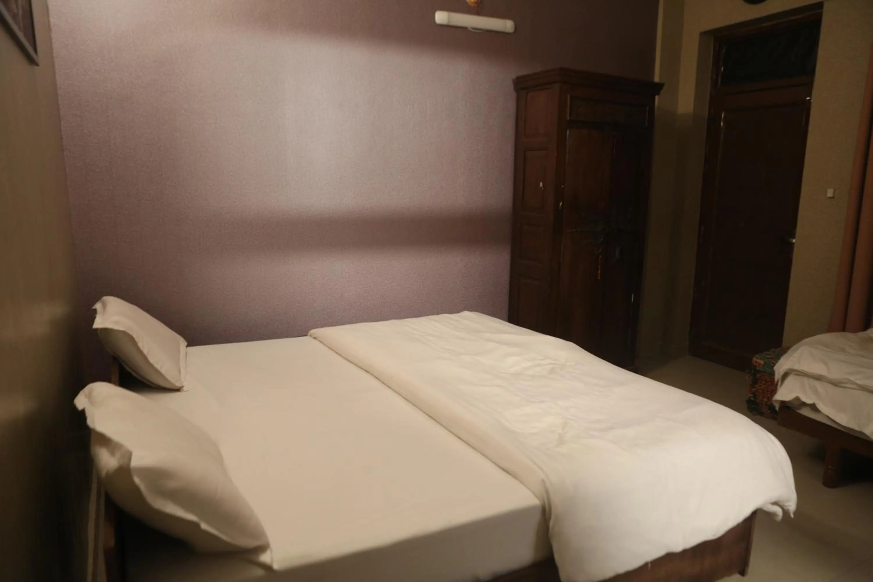 Bed in Vedic Dham Ganga