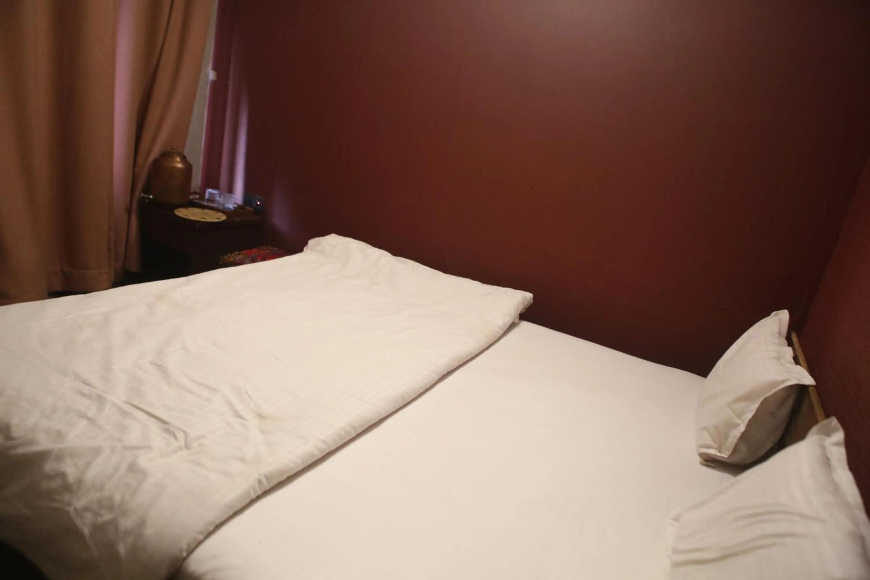 Bed in Vedic Dham Ganga