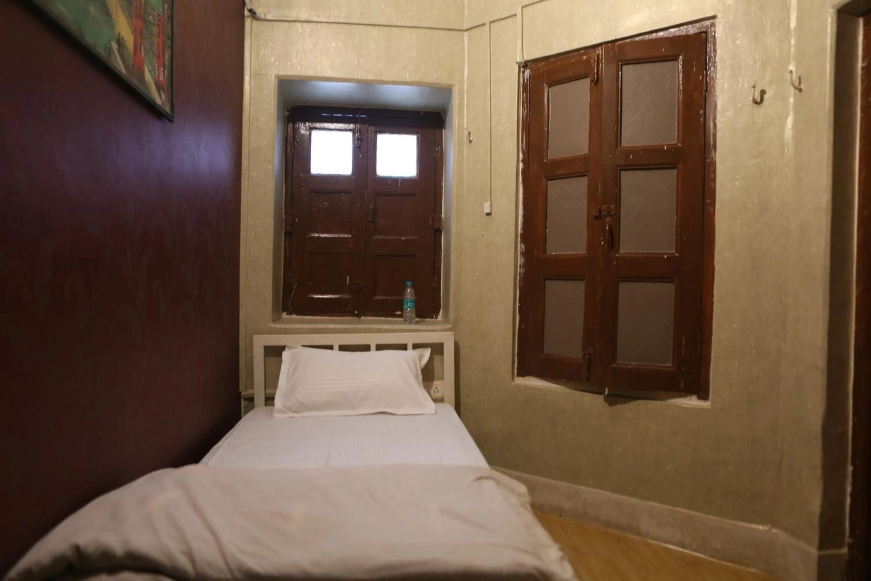 Bed in Vedic Dham Ganga