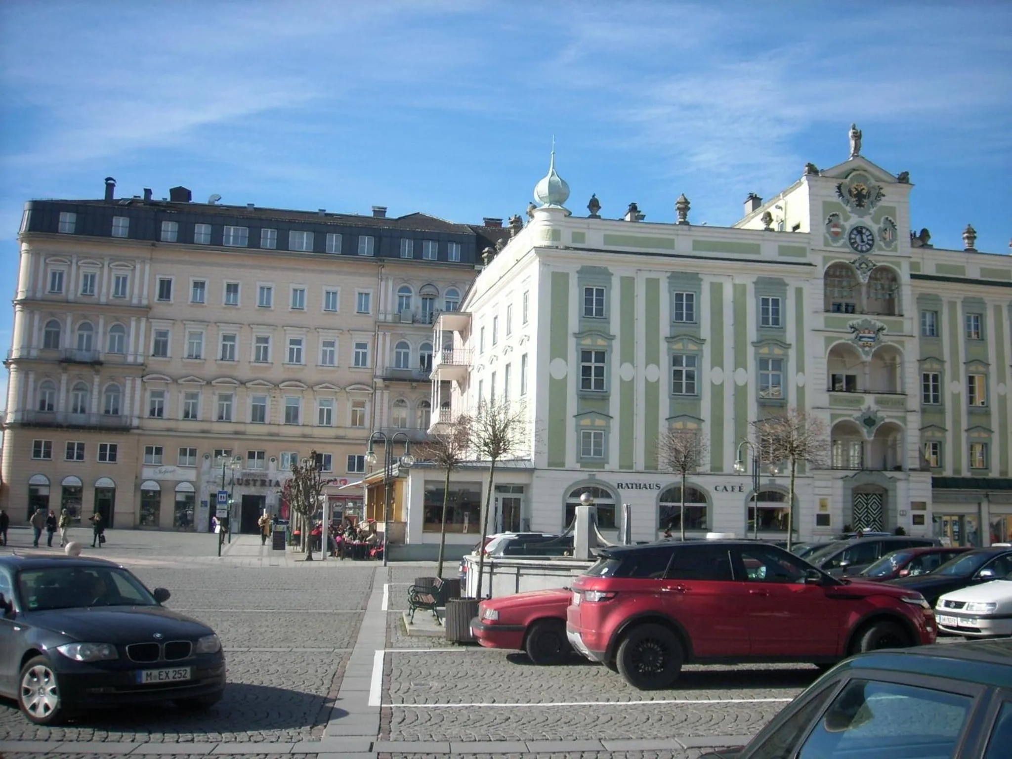 Facade/entrance in Garconniere im ehemaligen Hotel Austria