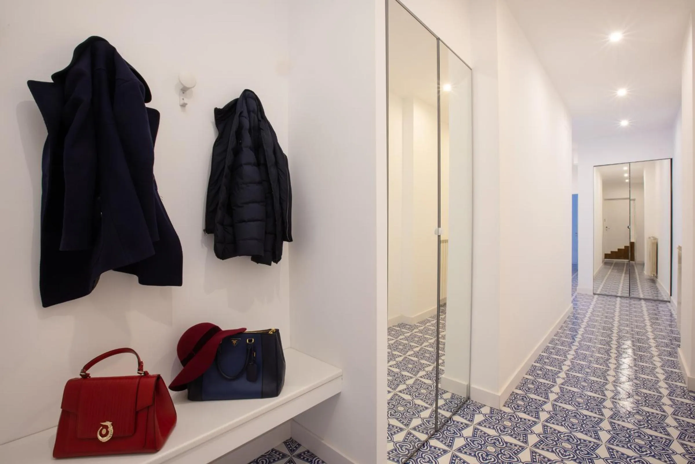 Facade/entrance in Blue Splendor Sorrento Apartment