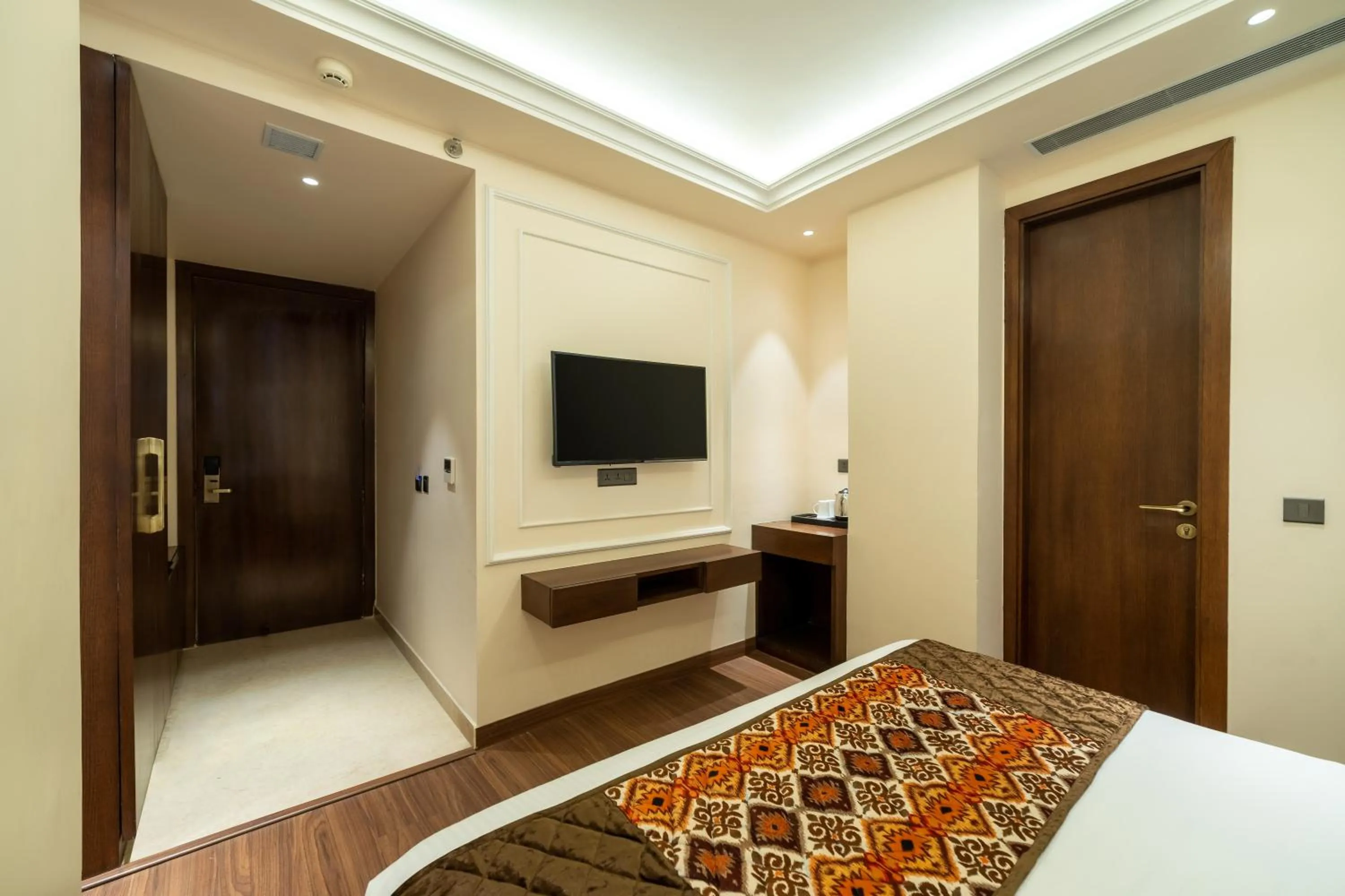 Coffee/tea facilities, Bed in Country Inn Hall of Heritage, Amritsar