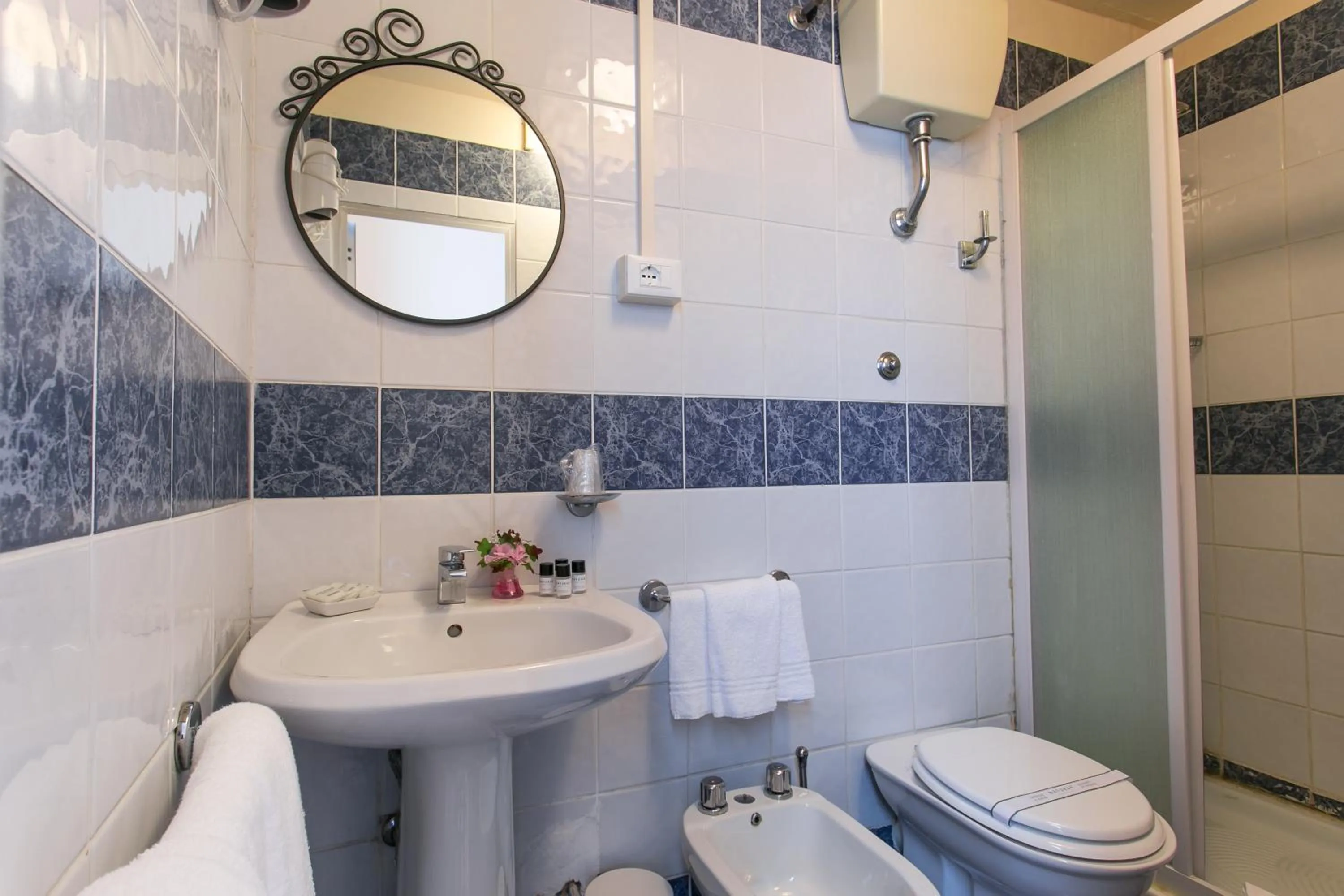 Bathroom in Hotel d'Azeglio Firenze