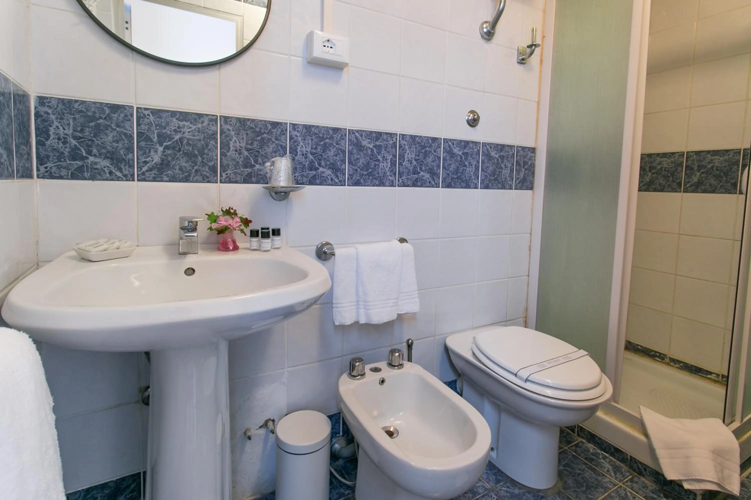 Bathroom in Hotel d'Azeglio Firenze