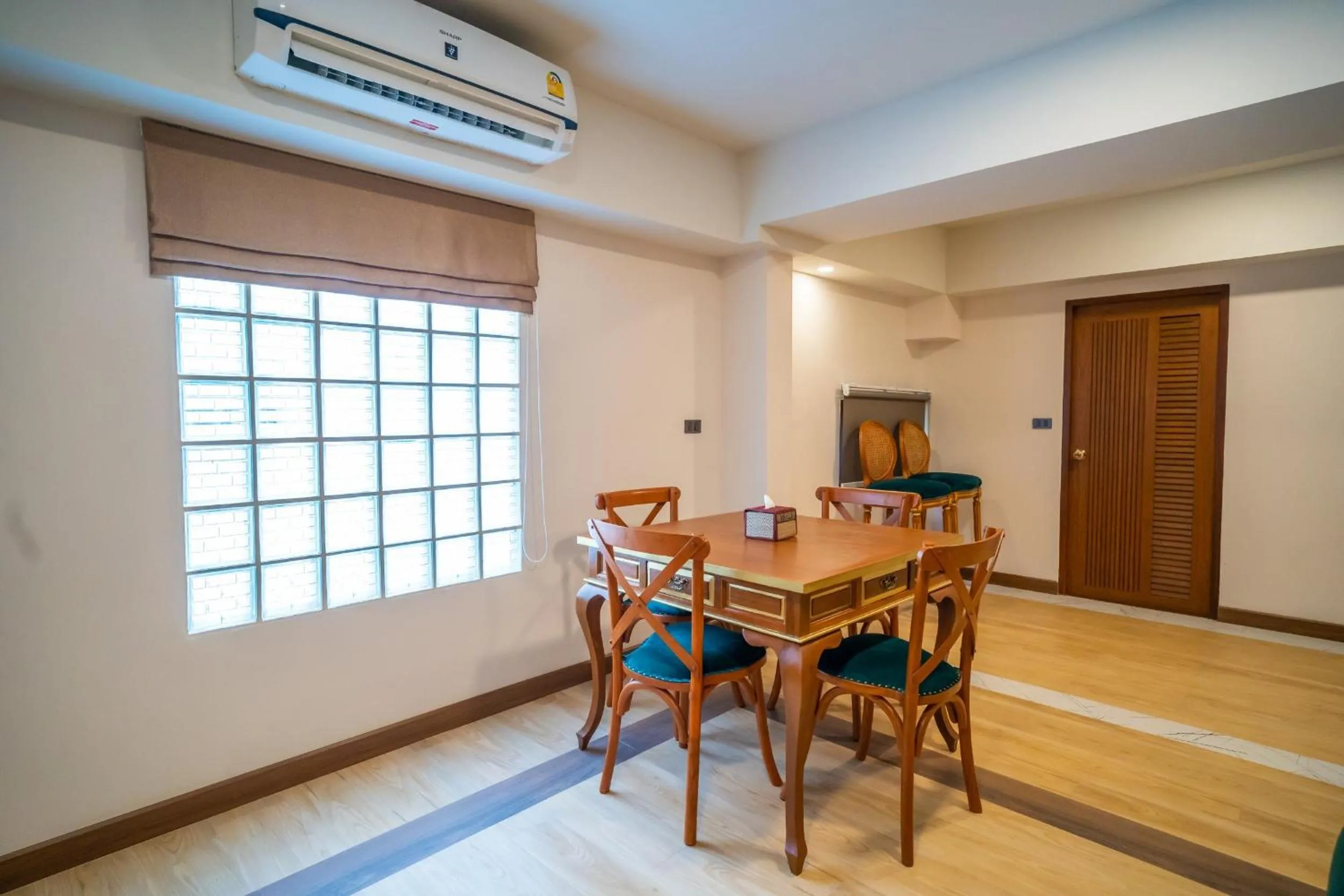 Dining area in Siri Nakornpink Chiang Mai Hotel SHA Plus