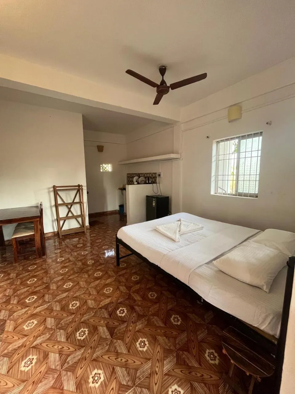 Photo of the whole room, Bed in Tranquilo Arambol