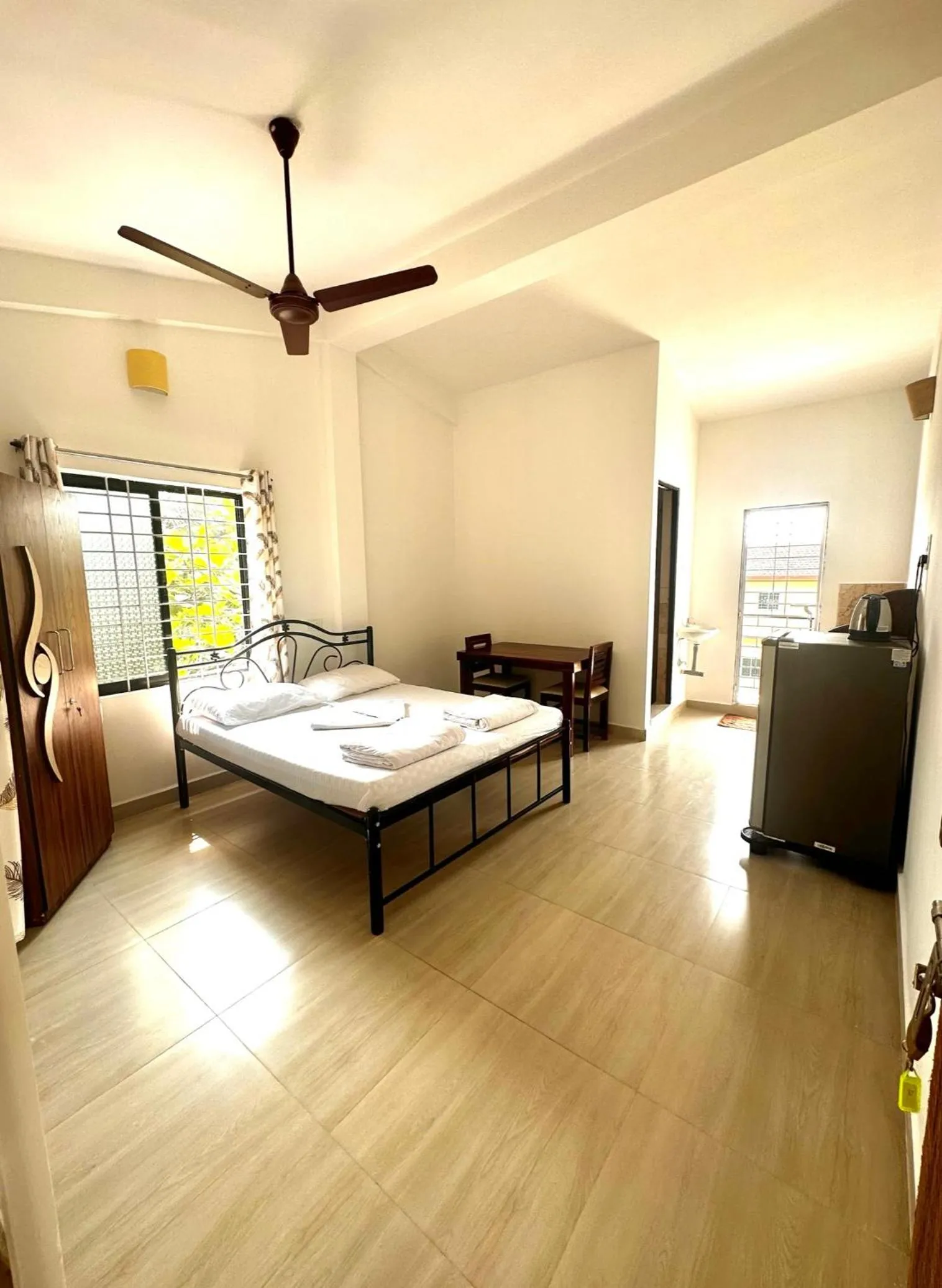 Photo of the whole room, Bed in Tranquilo Arambol