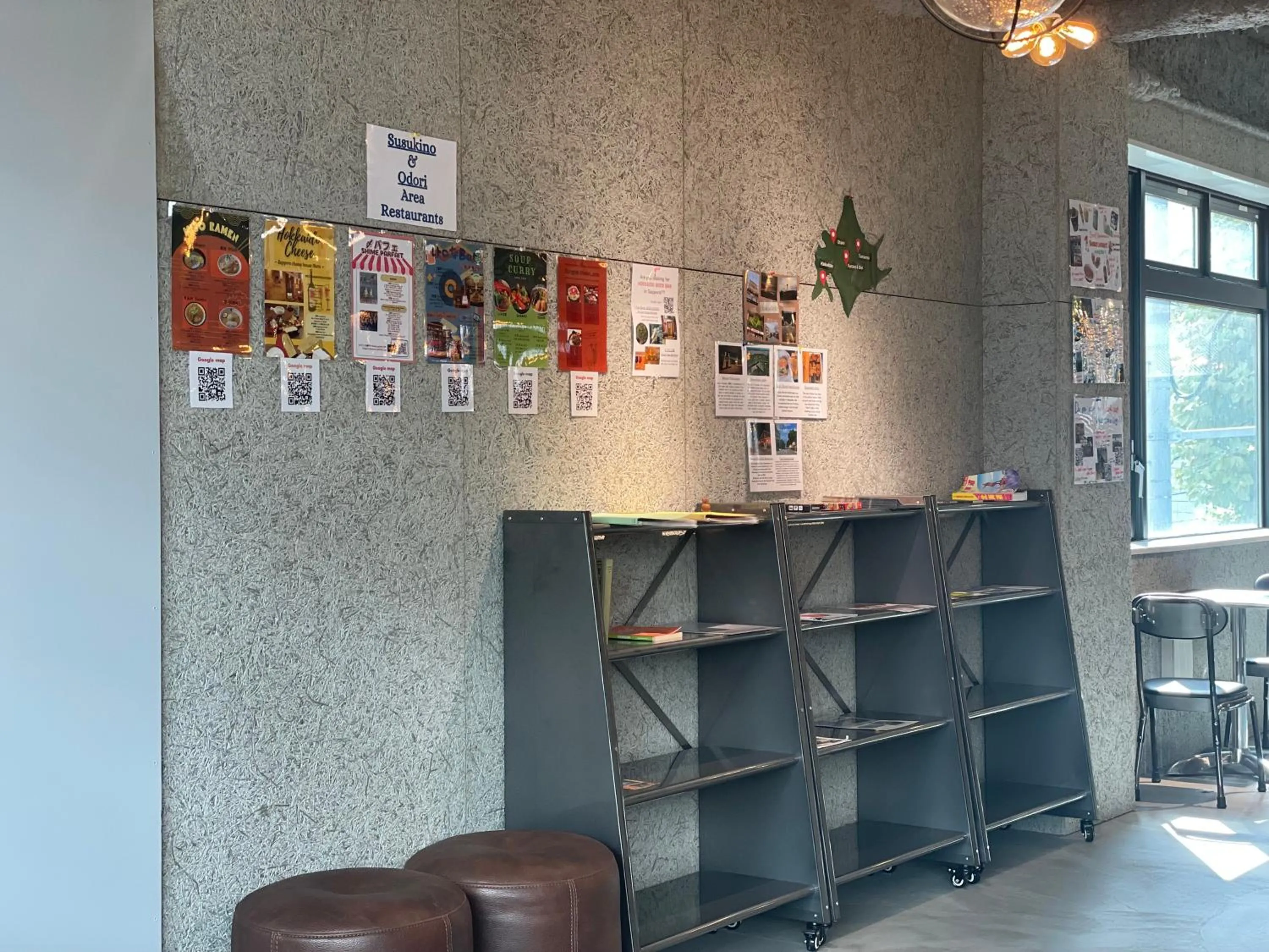 Communal lounge/ TV room in WISE OWL HOSTELS SAPPORO