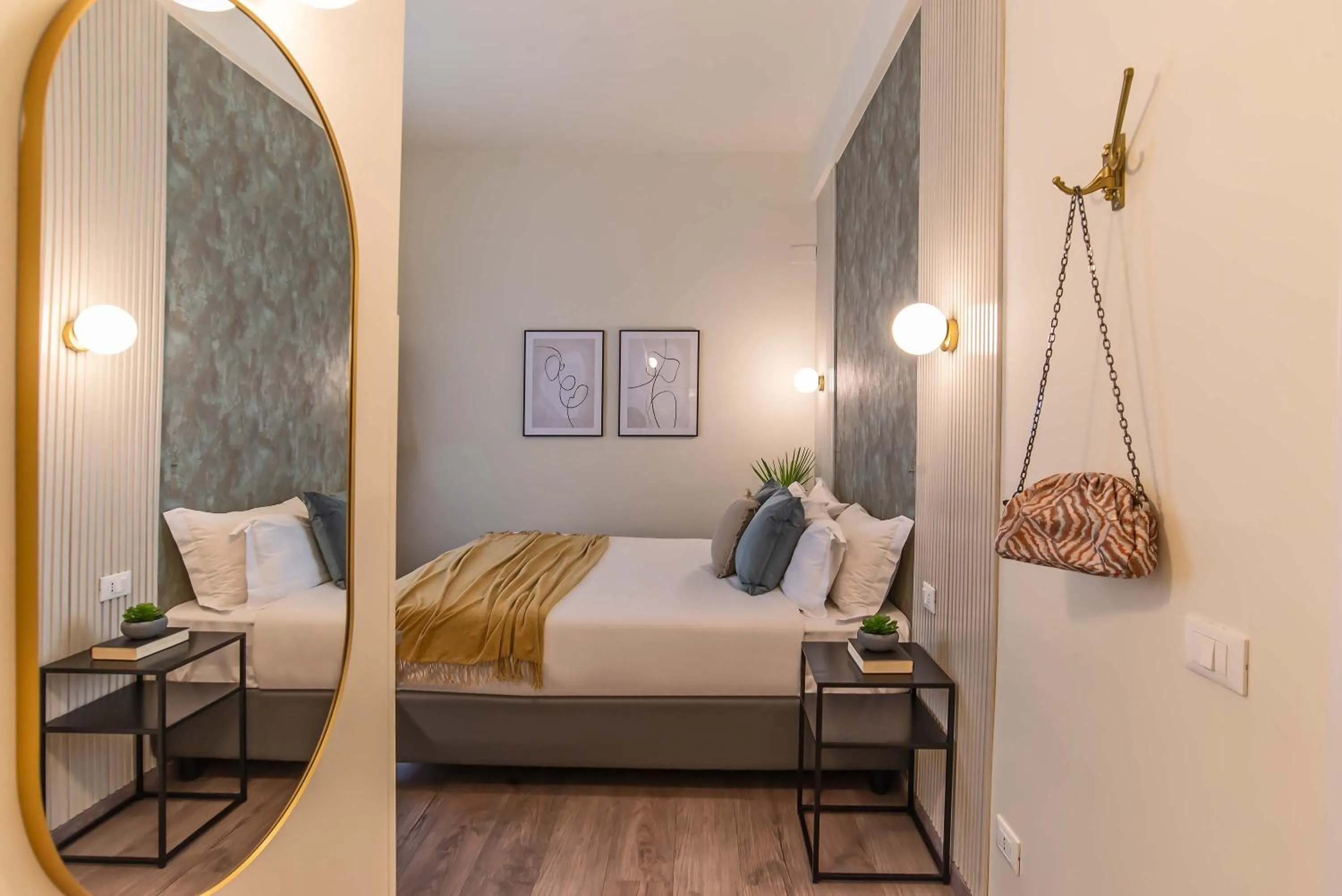 Decorative detail, Bed in 94Rooms Vatican Guest House- Scipioni