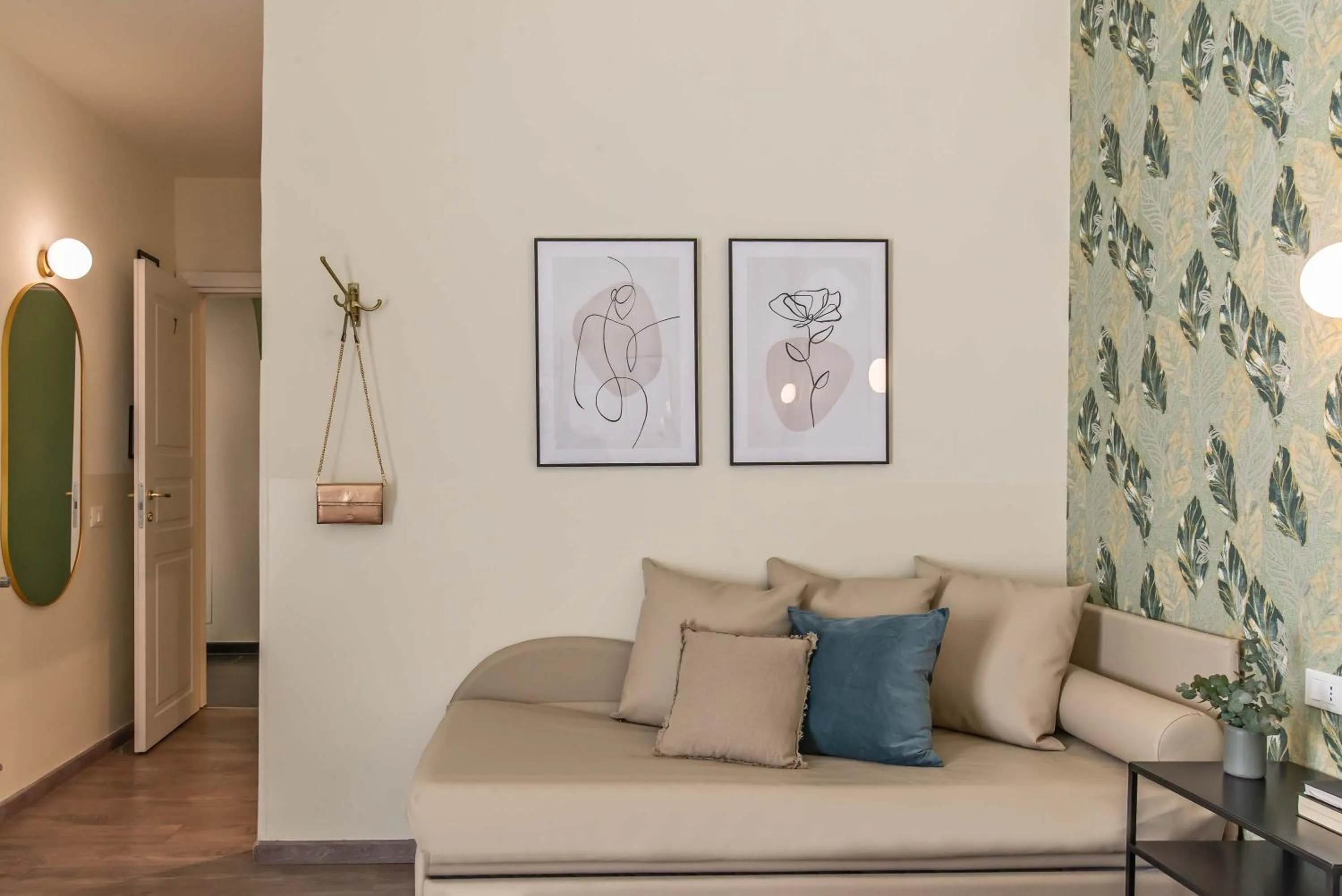 Decorative detail in 94Rooms Vatican Guest House- Scipioni