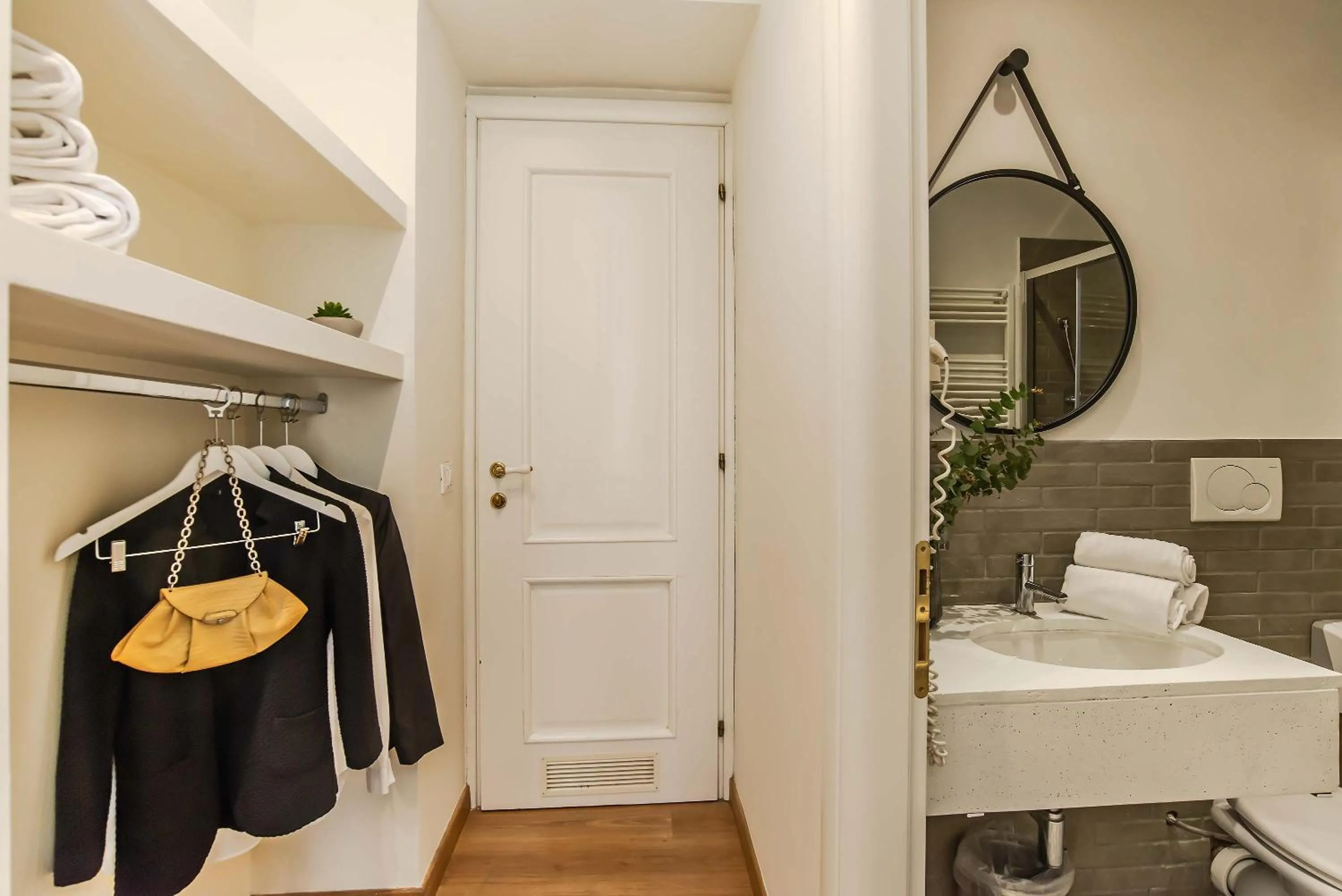 Bathroom in 94Rooms Vatican Guest House- Scipioni