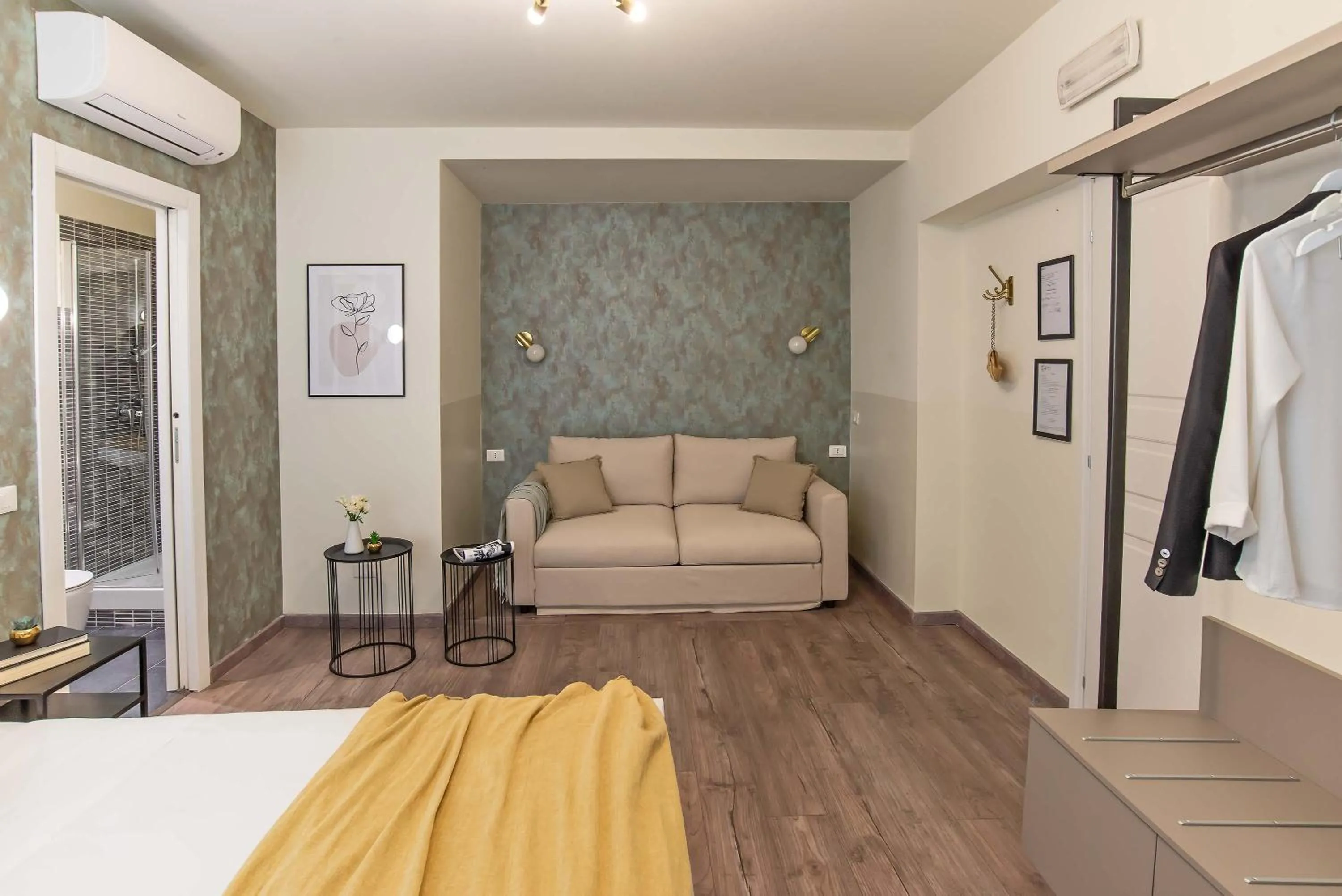 Bed in 94Rooms Vatican Guest House- Scipioni