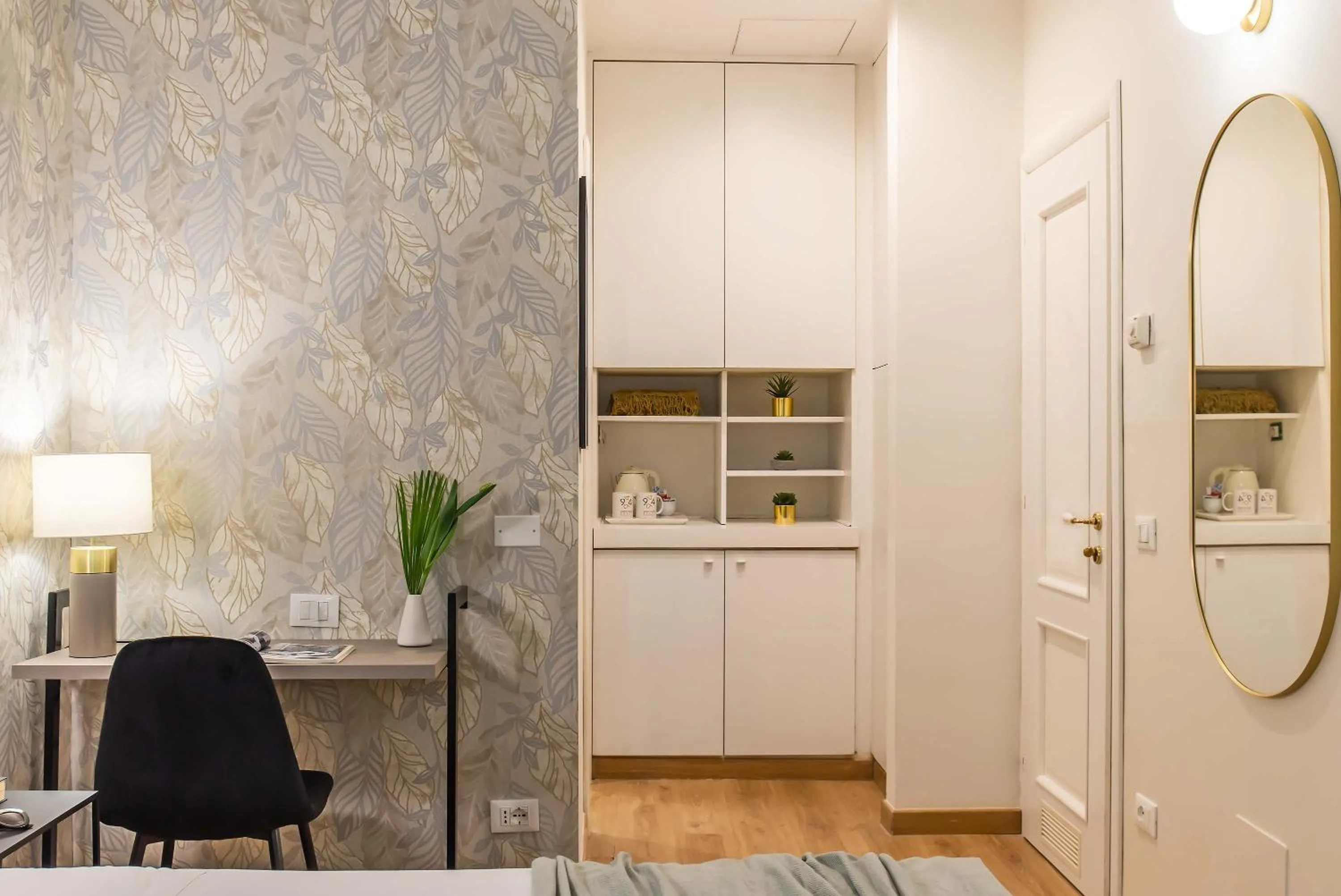 Living room in 94Rooms Vatican Guest House- Scipioni