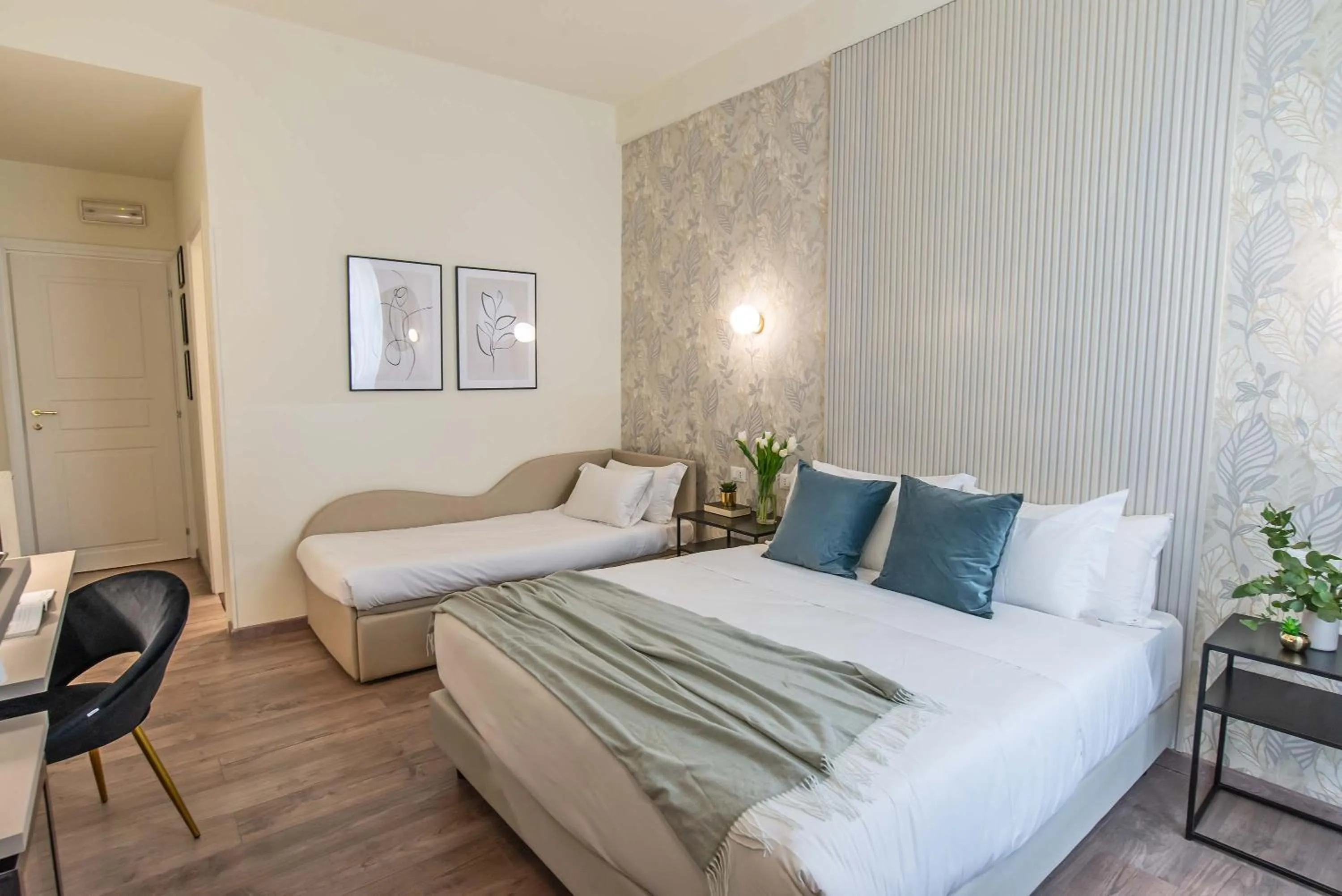 Photo of the whole room, Bed in 94Rooms Vatican Guest House- Scipioni