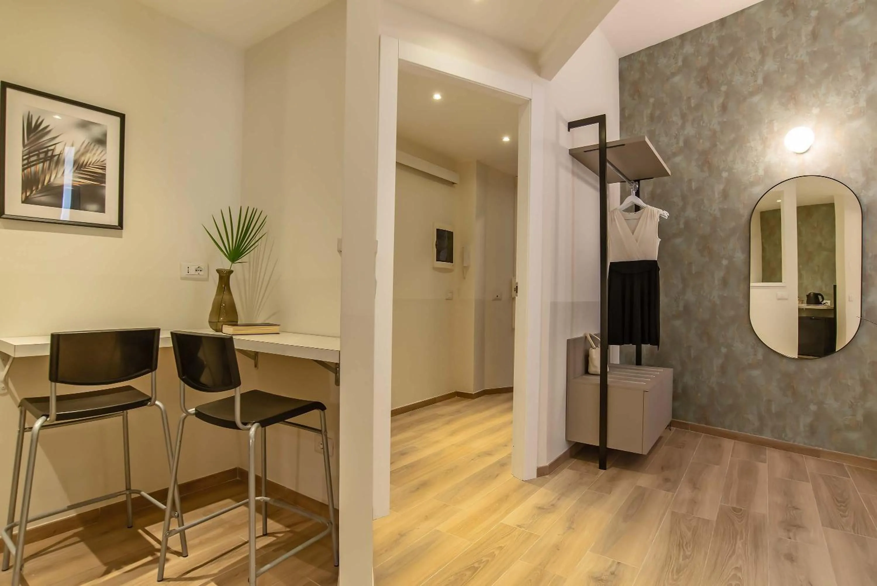 Seating area in 94Rooms Vatican Guest House- Scipioni