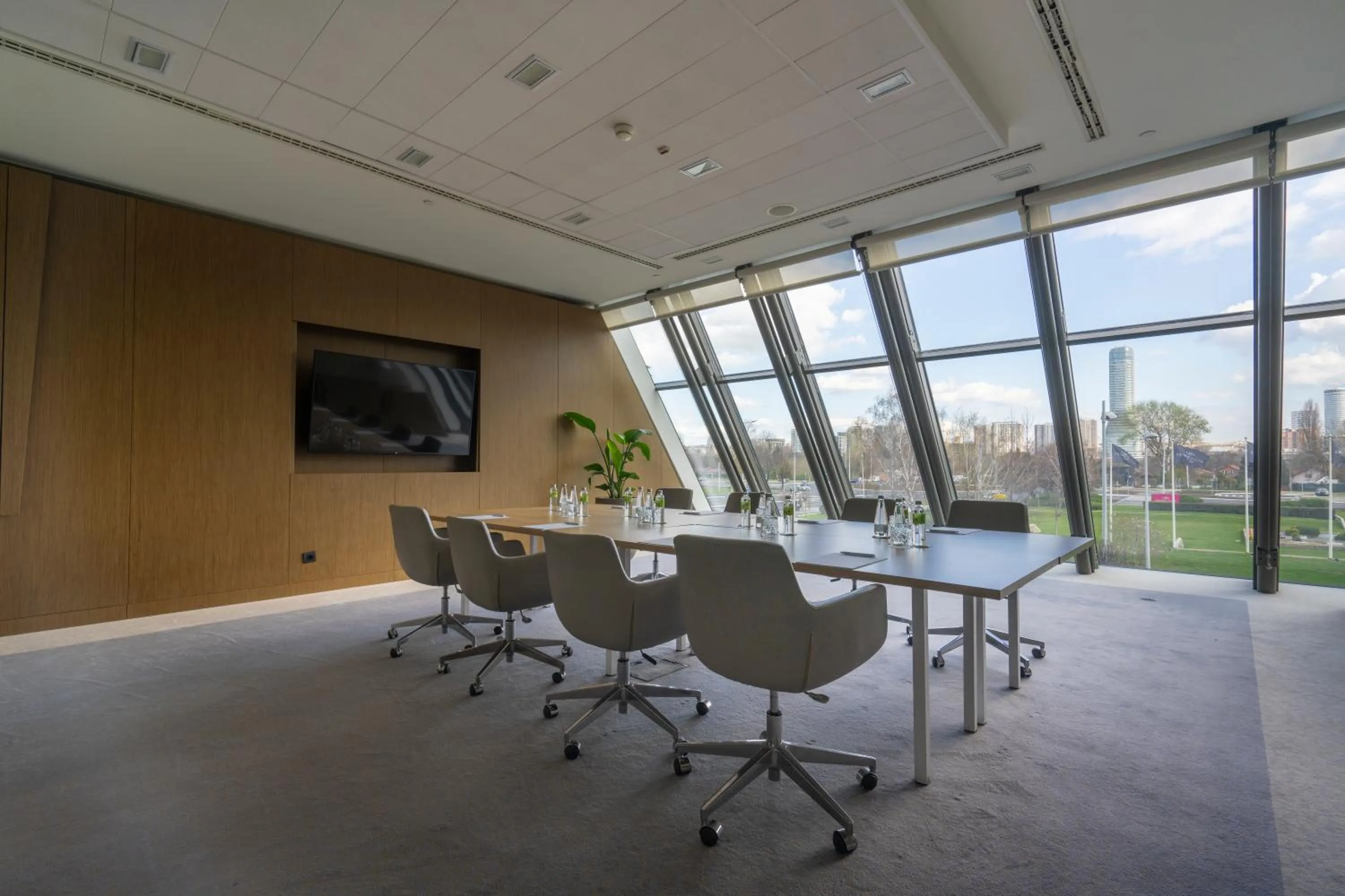 Meeting/conference room in Crowne Plaza Belgrade by IHG