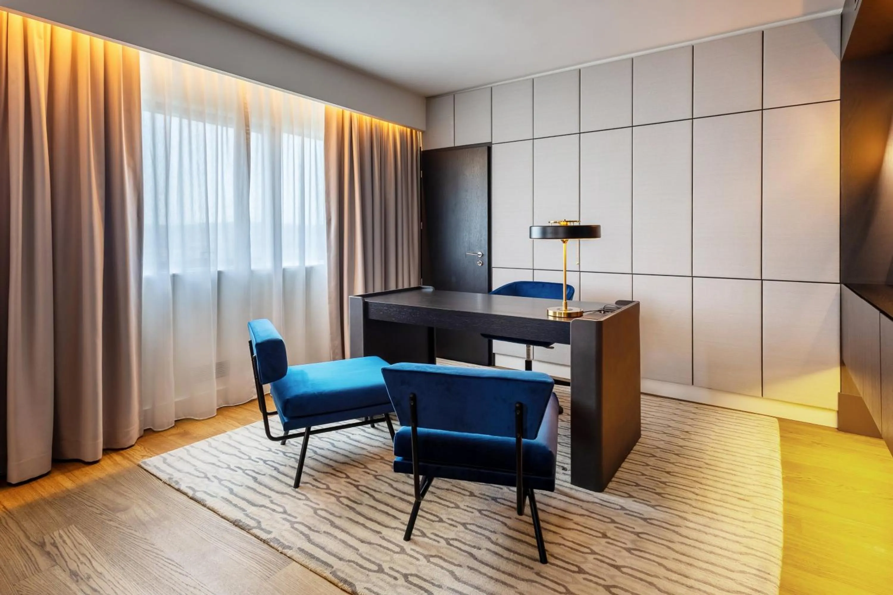 Photo of the whole room in Crowne Plaza Belgrade by IHG