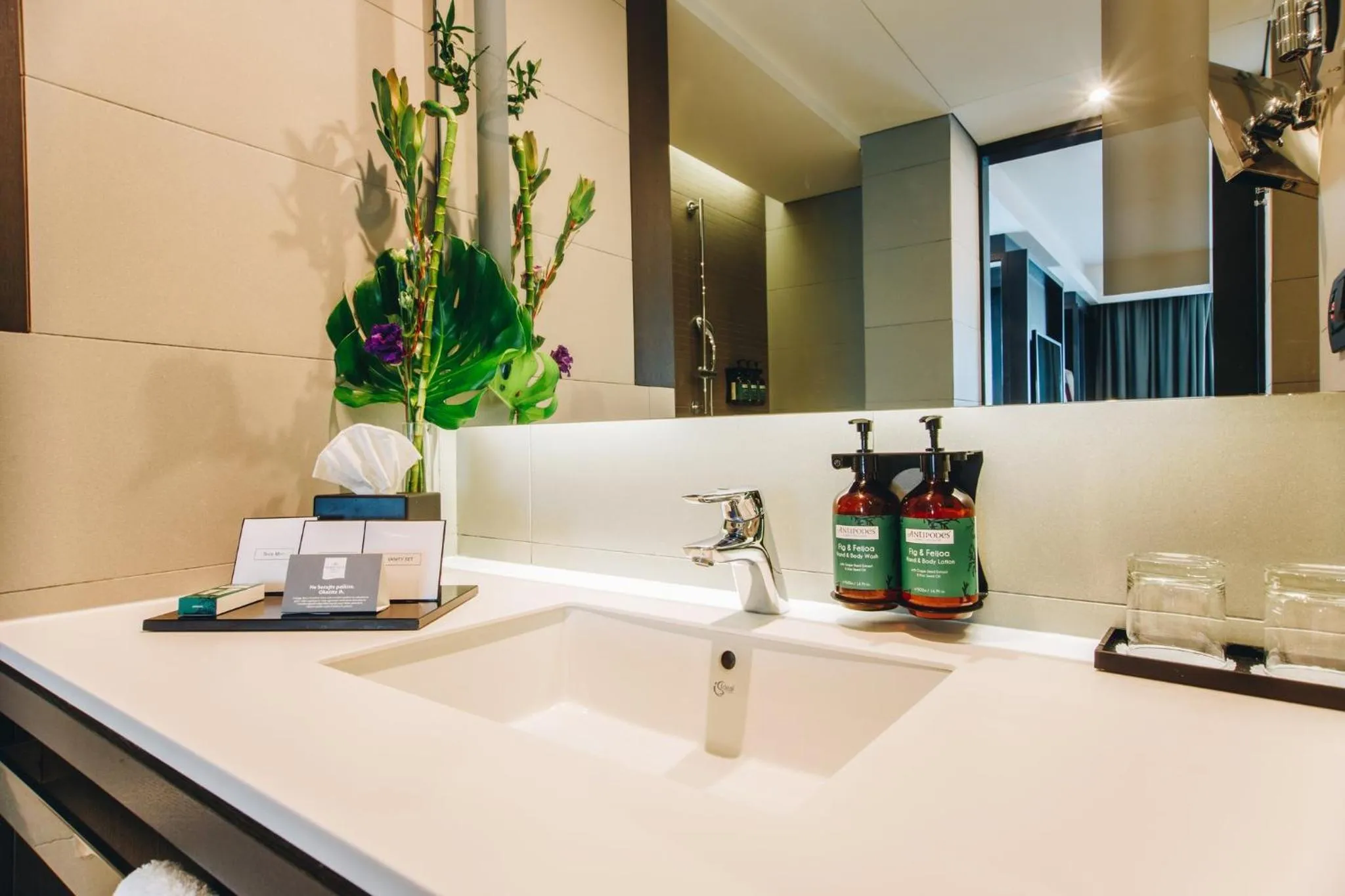 Photo of the whole room in Crowne Plaza Belgrade by IHG