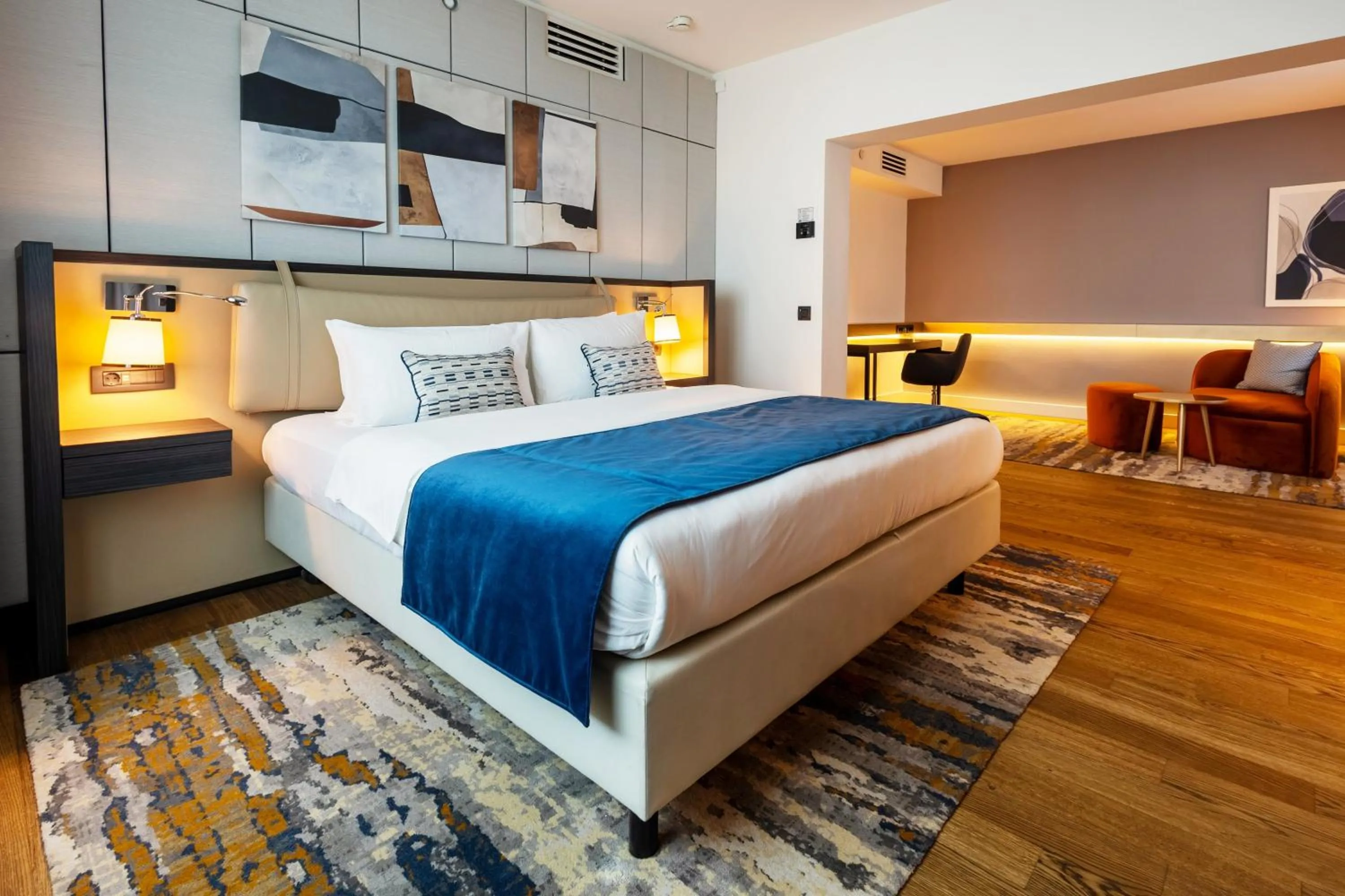 Photo of the whole room, Bed in Crowne Plaza Belgrade by IHG