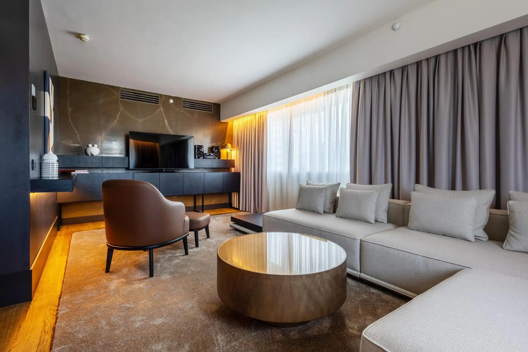 Photo of the whole room in Crowne Plaza Belgrade by IHG