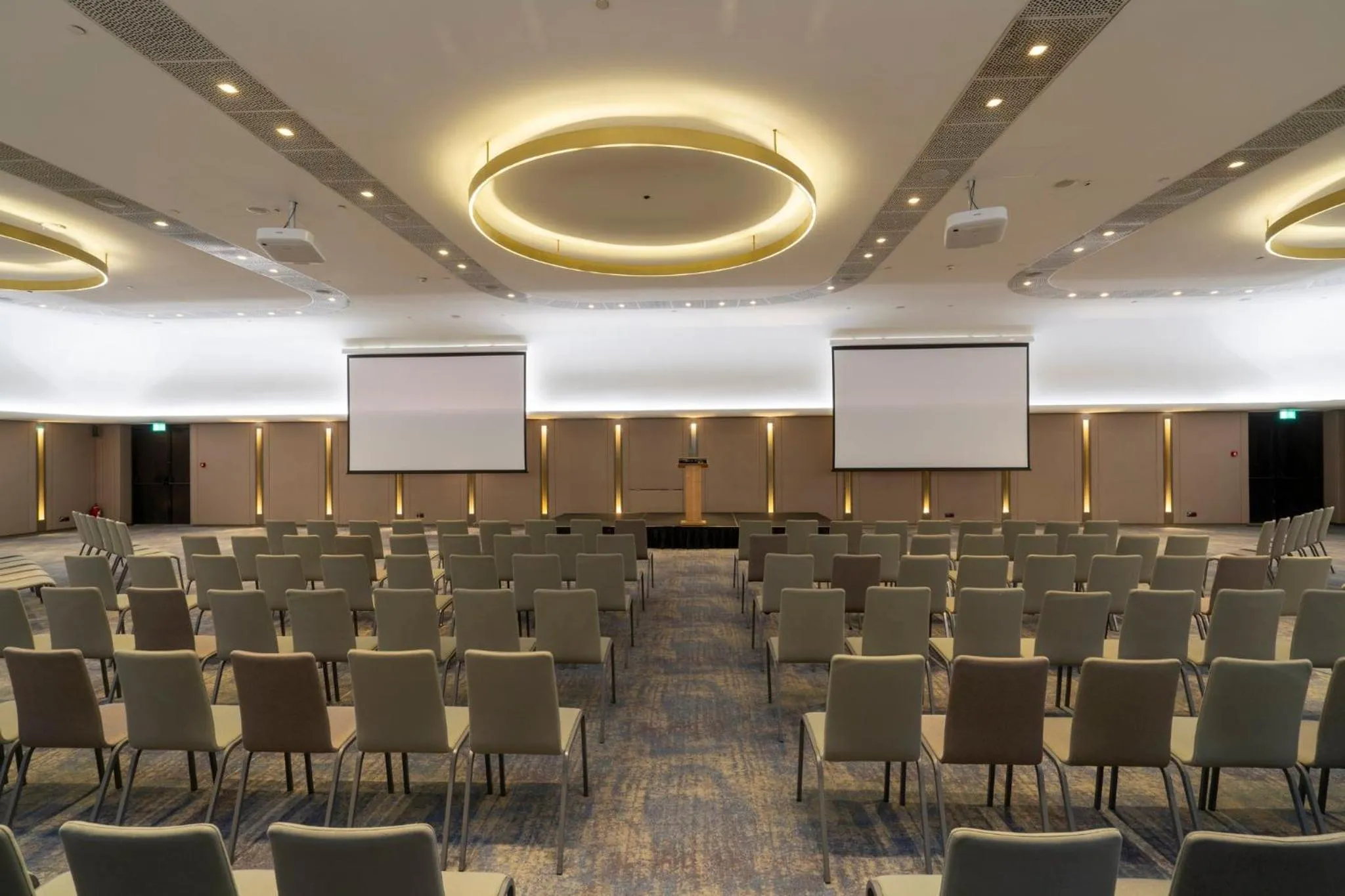 Meeting/conference room in Crowne Plaza Belgrade by IHG