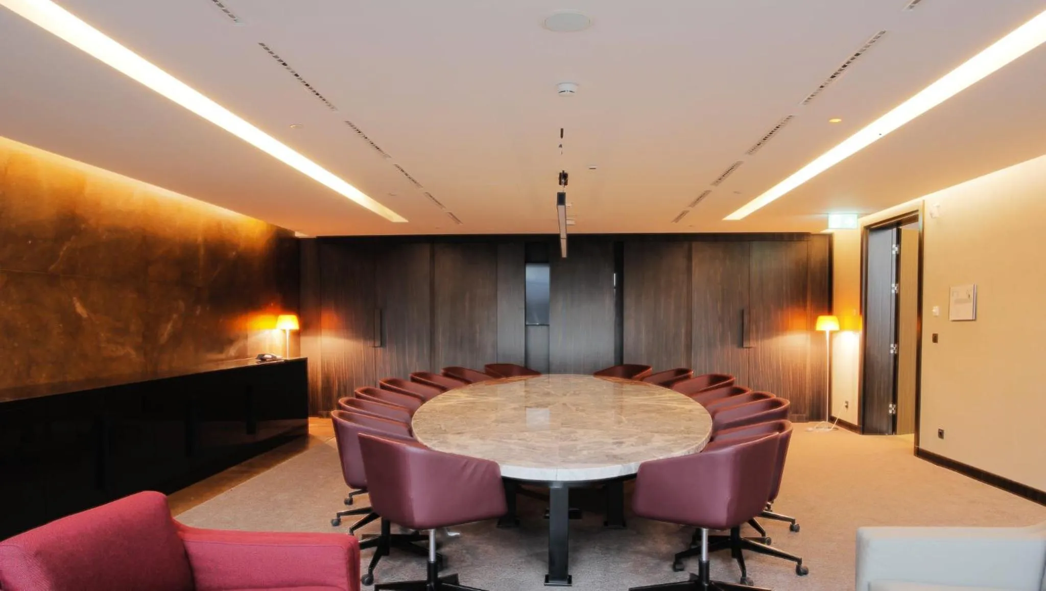 Meeting/conference room in Crowne Plaza Belgrade by IHG