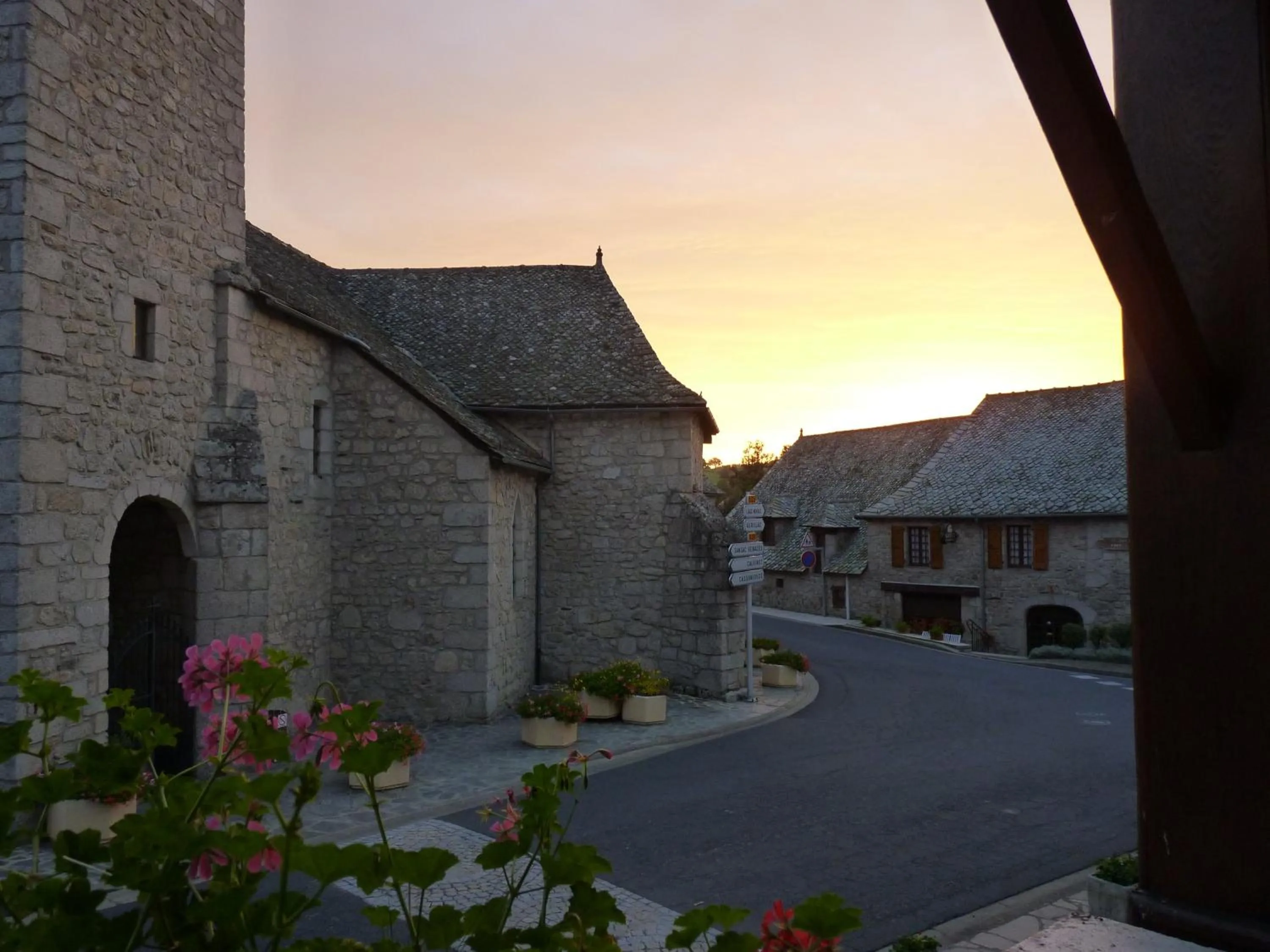 Street view in Chambres d'hôtes - Domaine de la Grangeotte