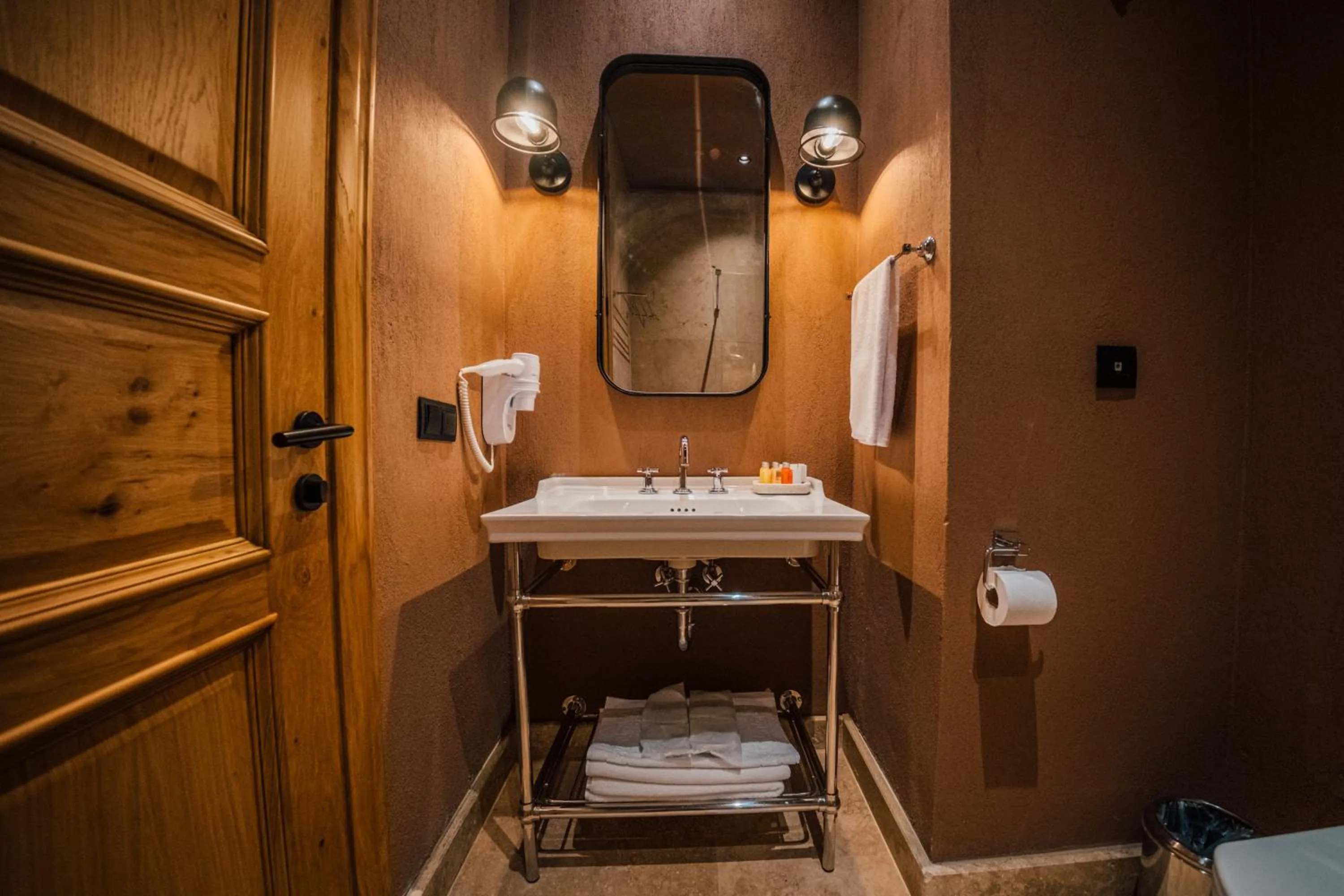 Bathroom in The Remote Hotel