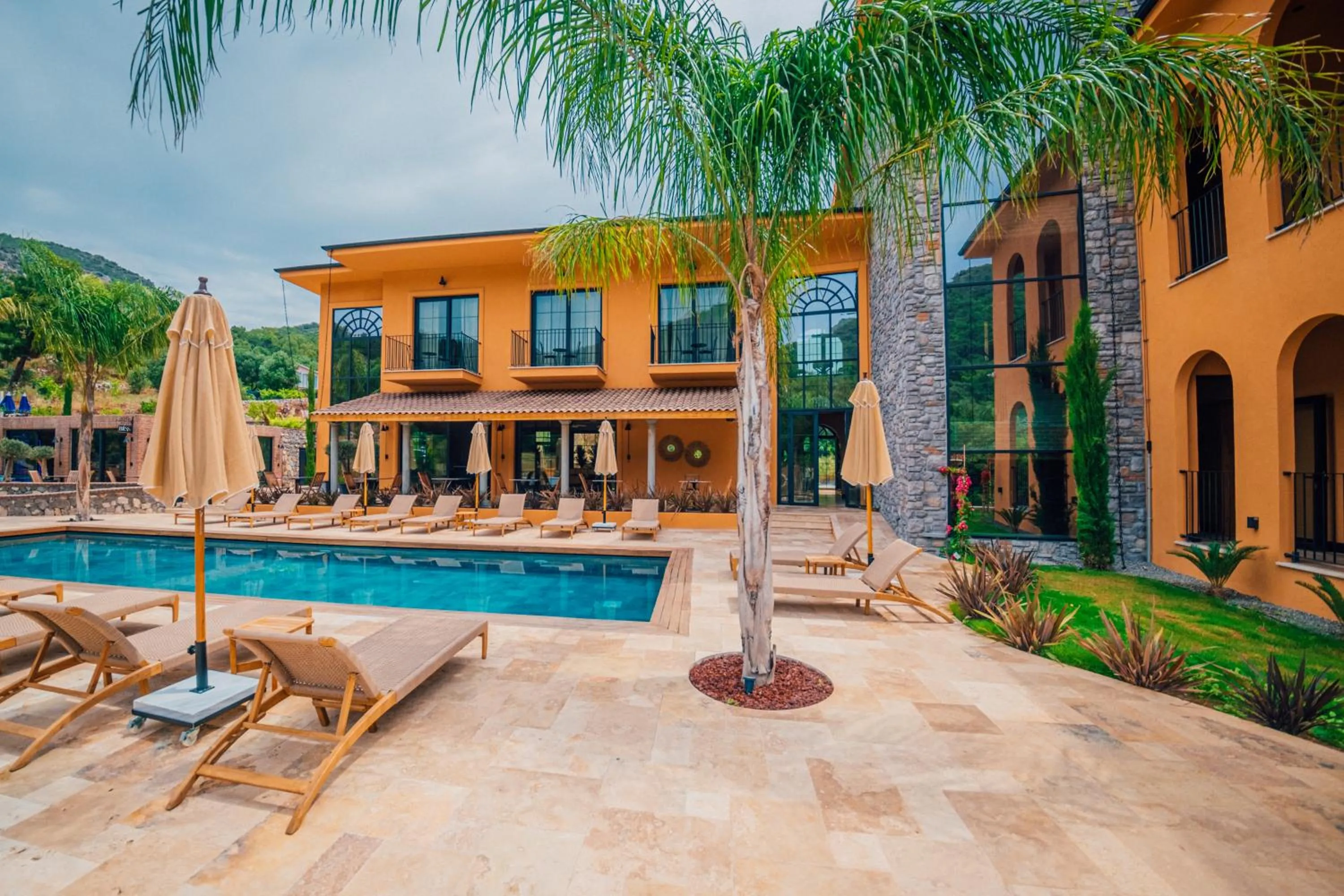 Property building in The Remote Hotel