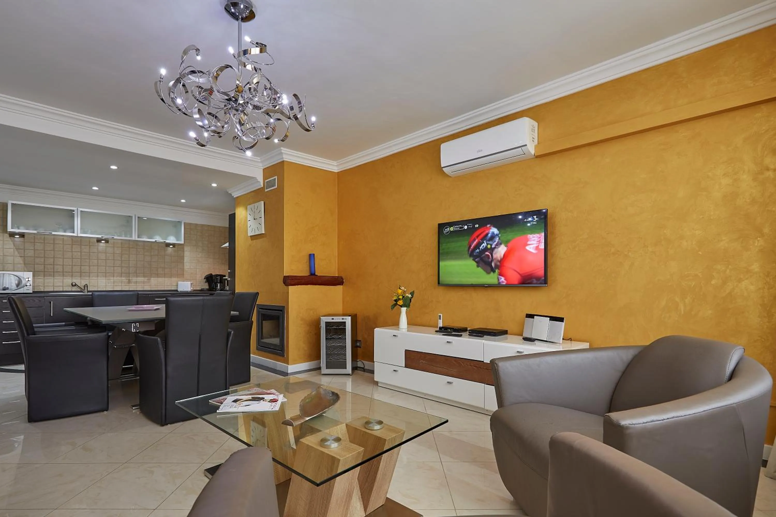 Seating area in The Queen Luxury Apartments - Villa Cortina