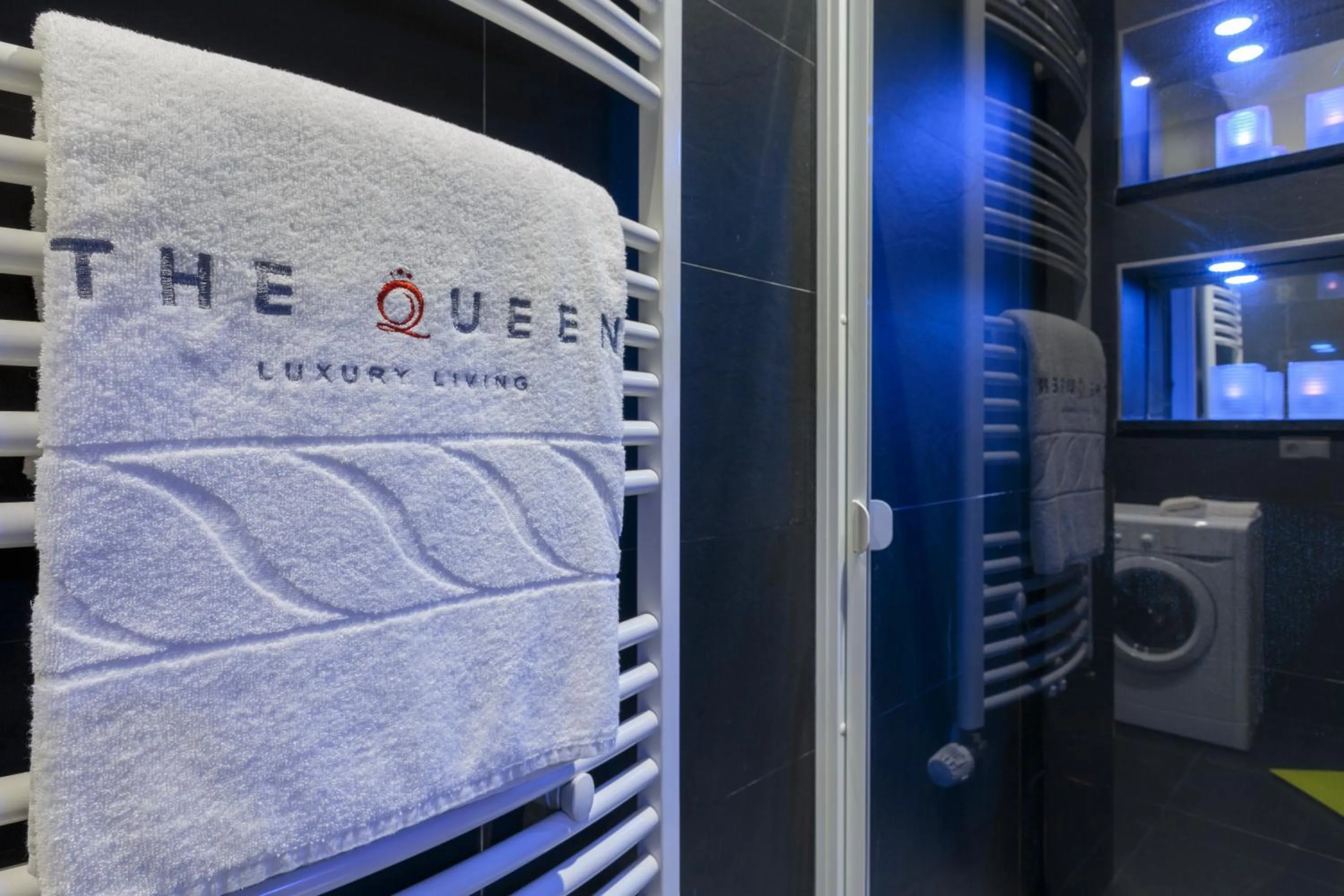 Bathroom in The Queen Luxury Apartments - Villa Cortina