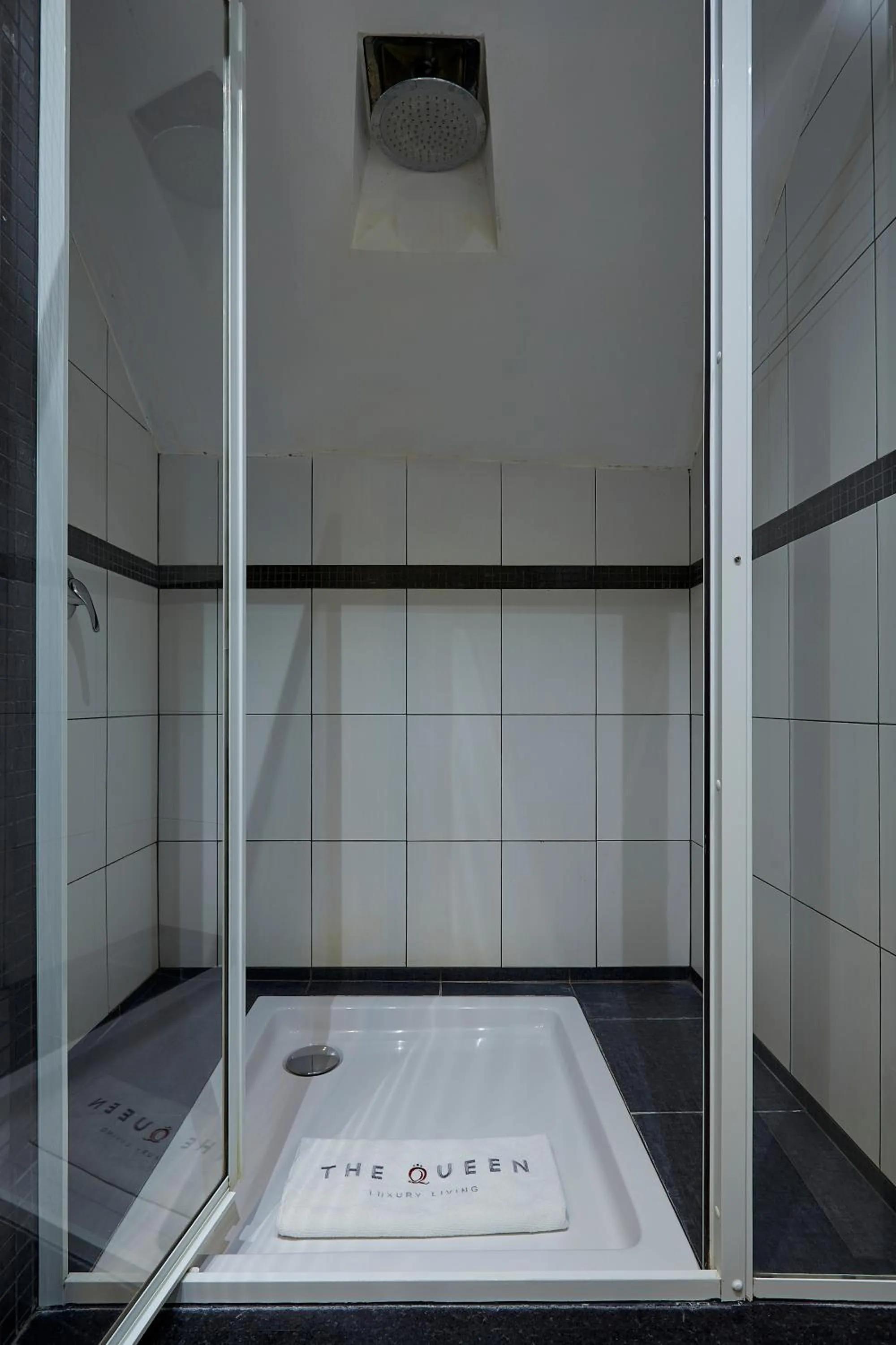 Bathroom in The Queen Luxury Apartments - Villa Cortina