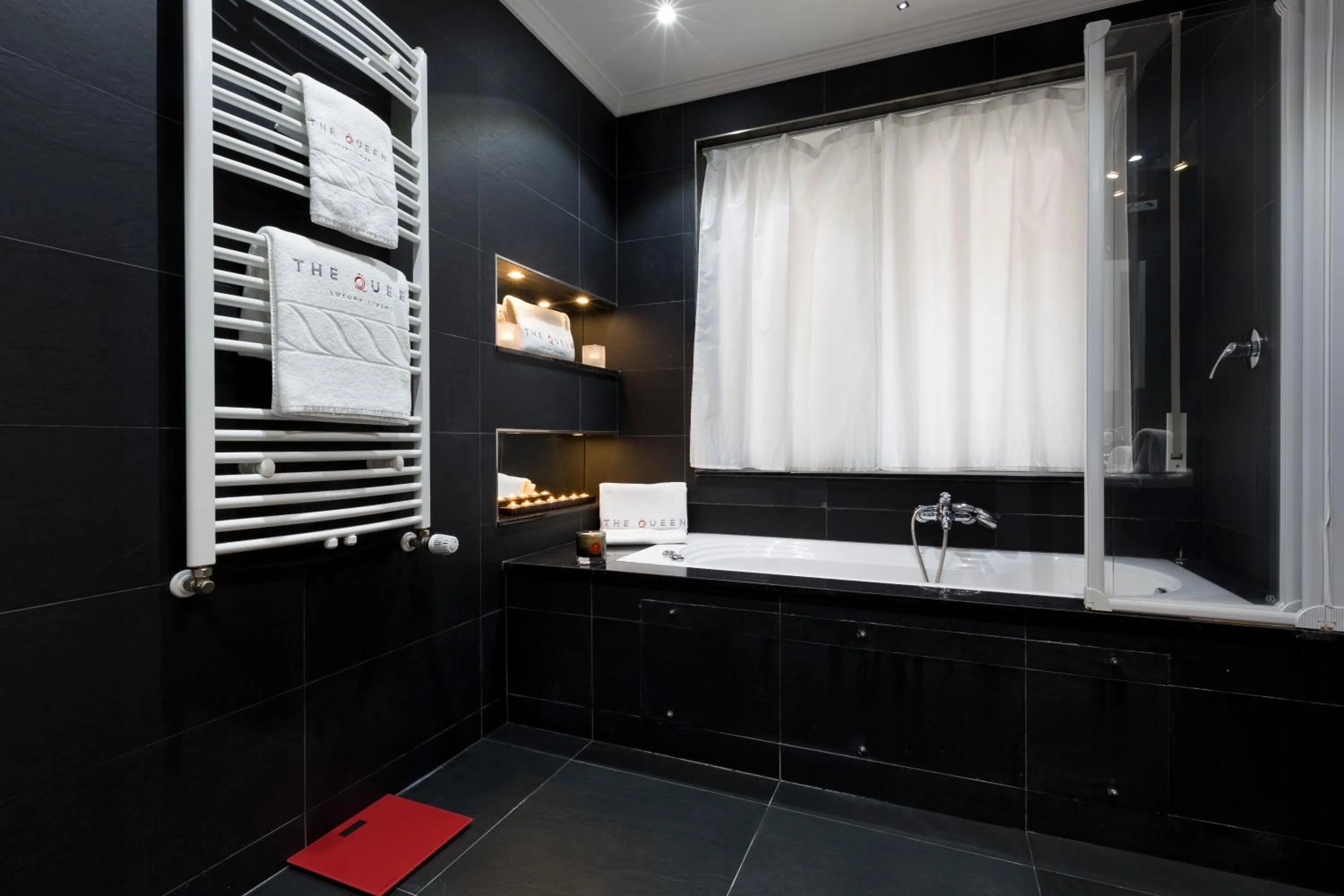 Bathroom in The Queen Luxury Apartments - Villa Cortina