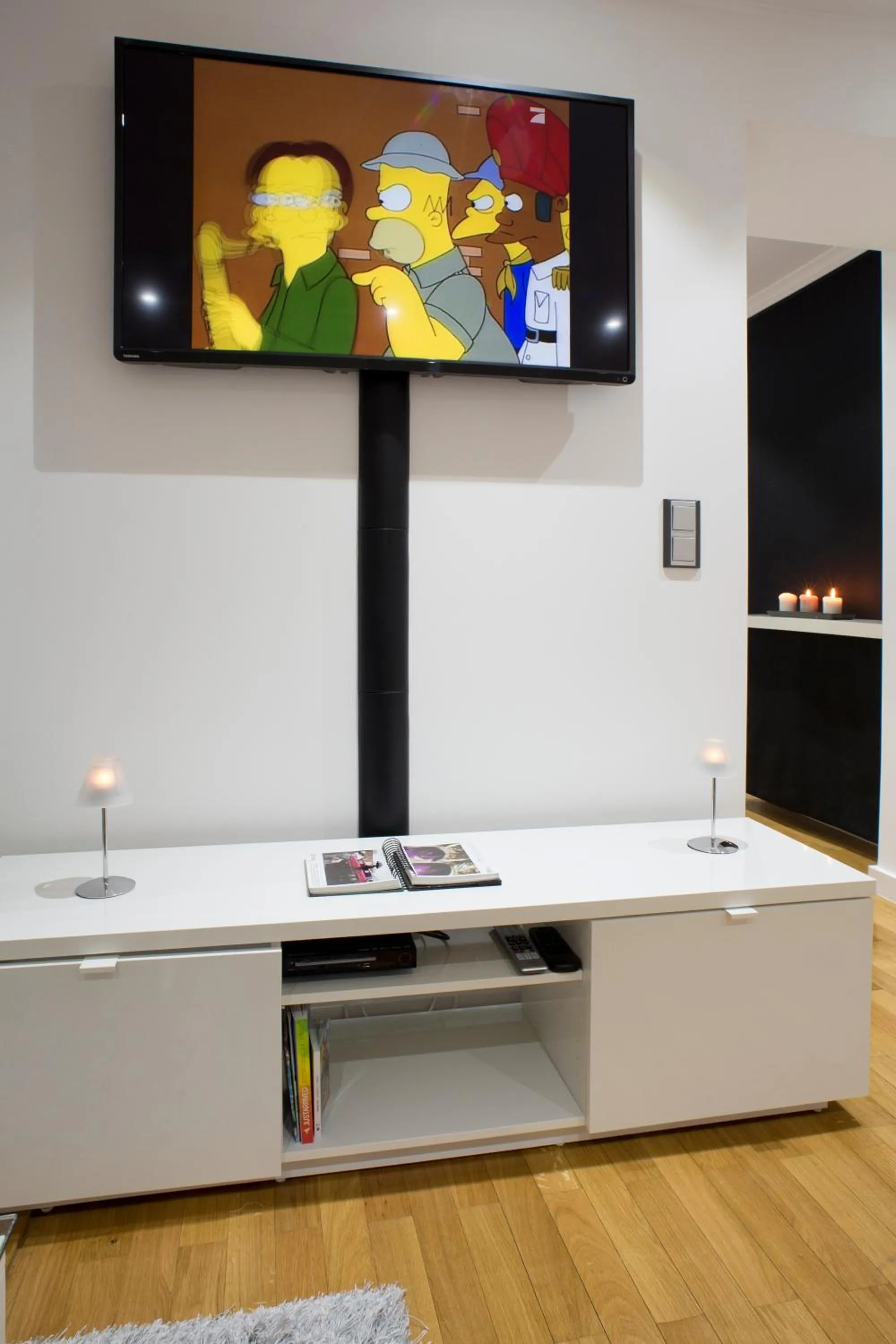 TV and multimedia in The Queen Luxury Apartments - Villa Cortina